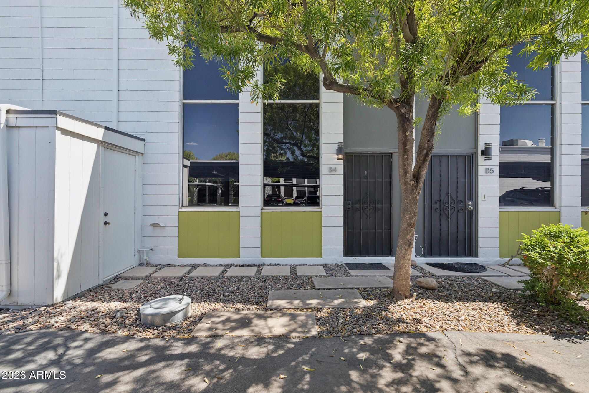 385 W PIERSON Street B4
