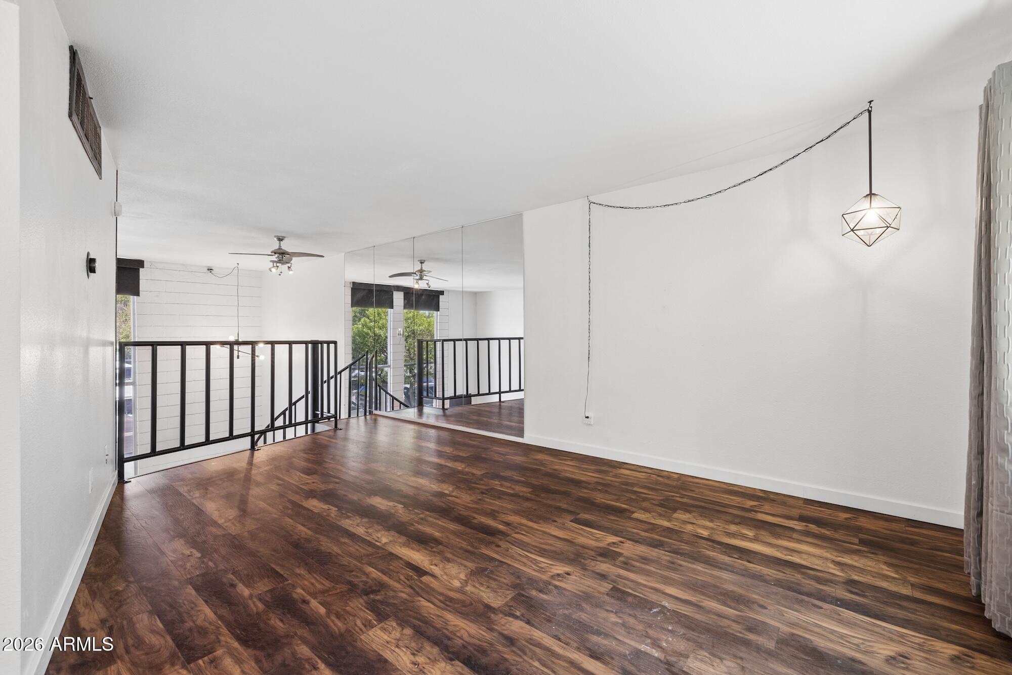 385 W PIERSON Street B4