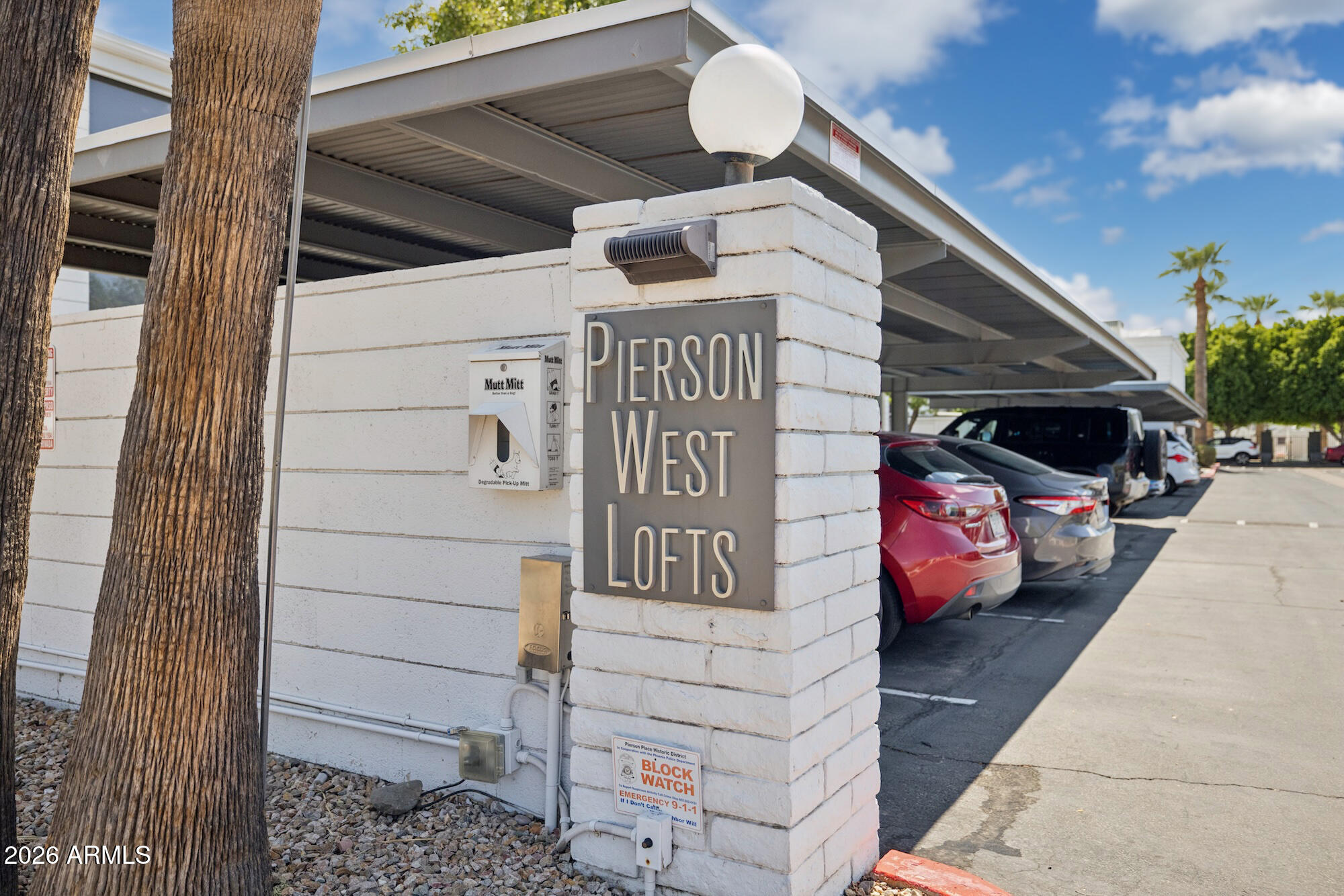 385 W PIERSON Street B4