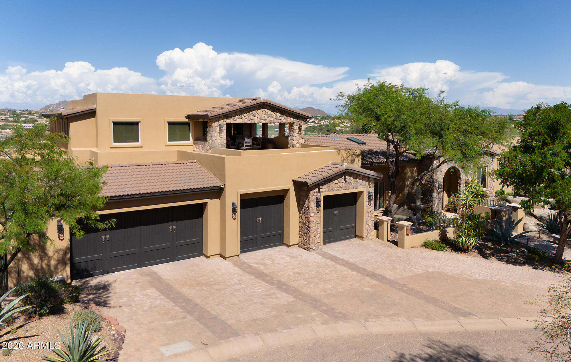 10638 E HEDGEHOG Place