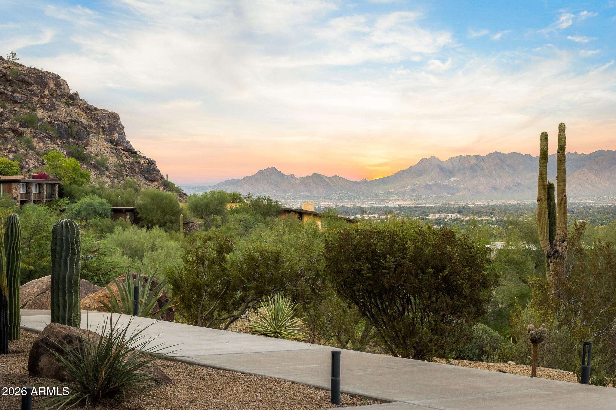 5849 E HUMMINGBIRD Lane