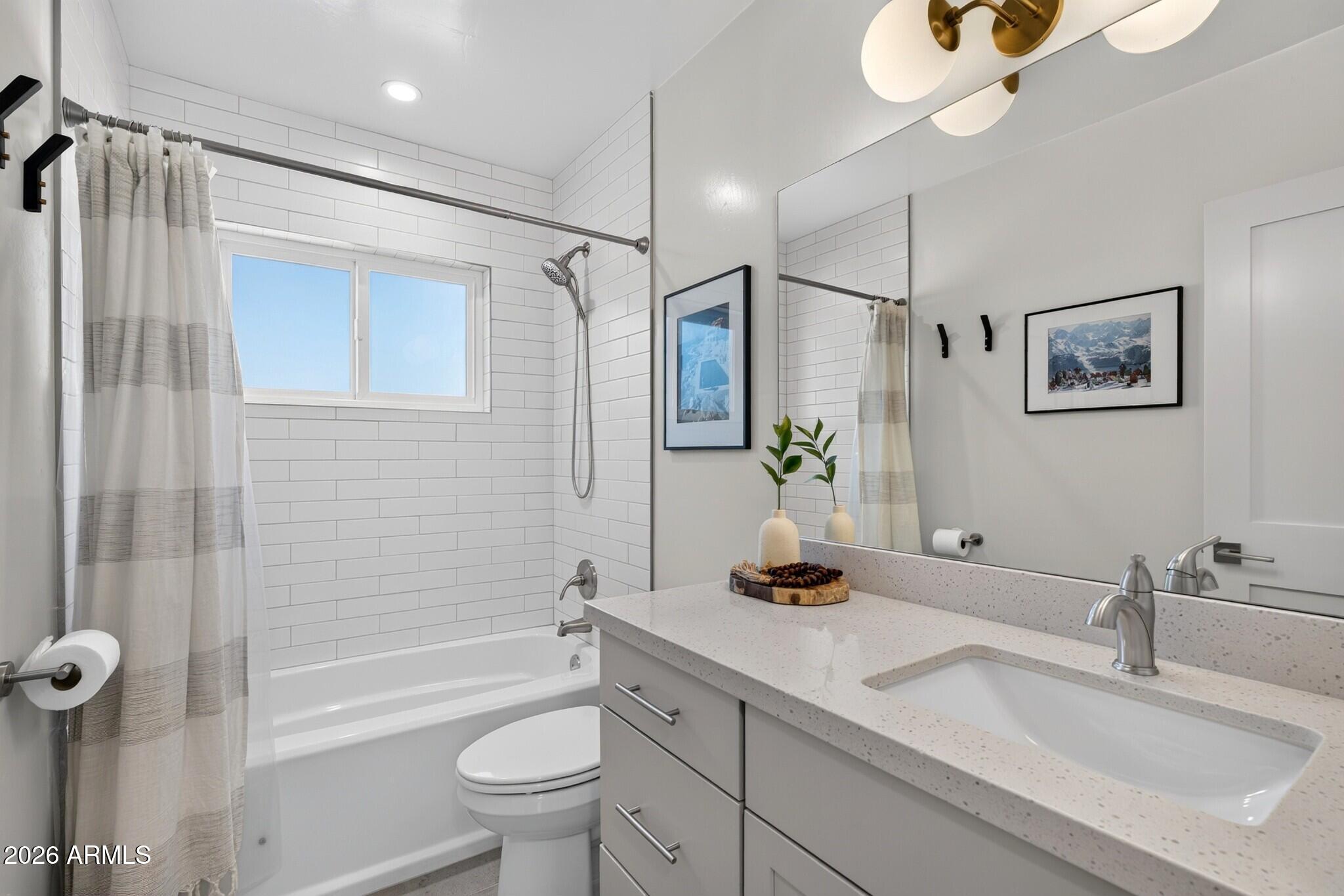 2734 E HIGHLAND Avenue
