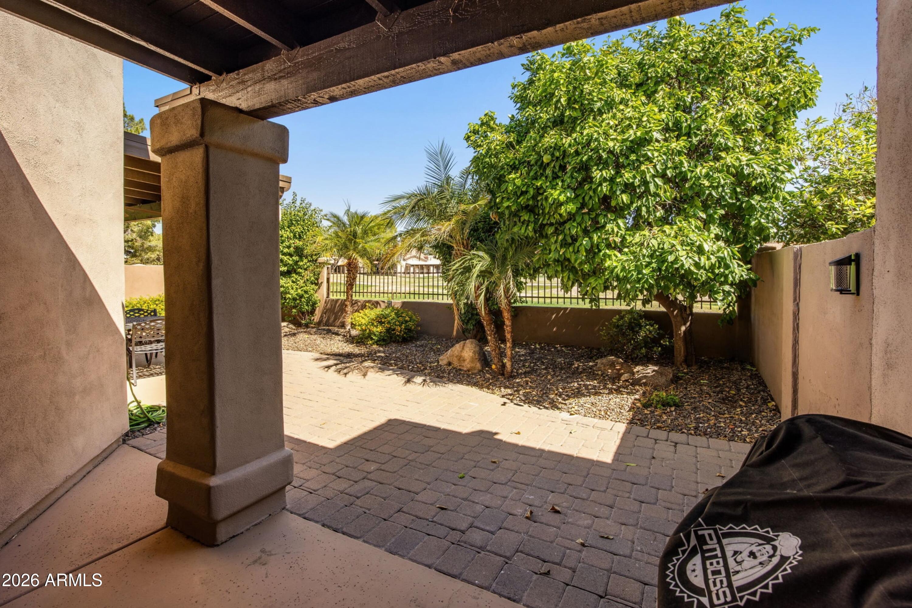 11809 N 40TH Place