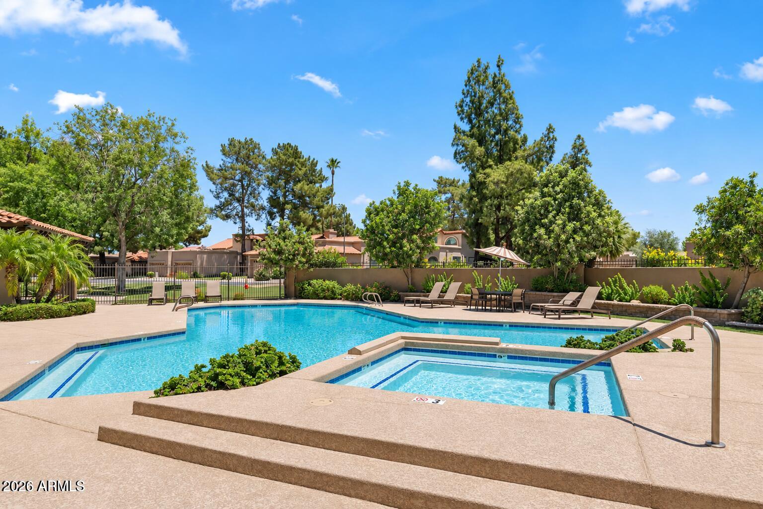 11809 N 40TH Place