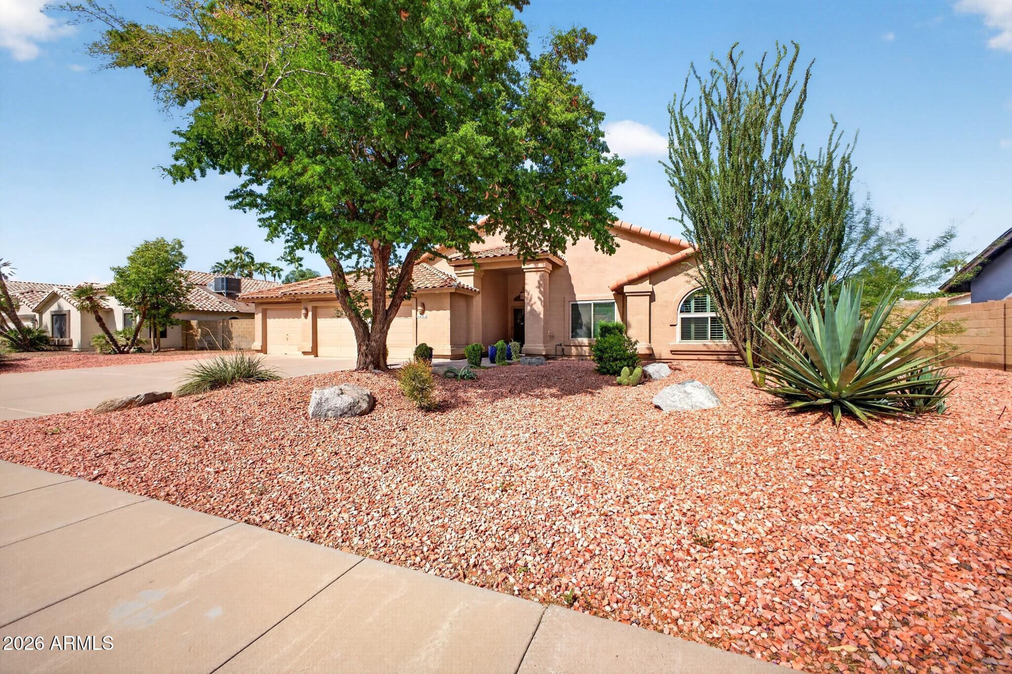4624 E MARILYN Road
