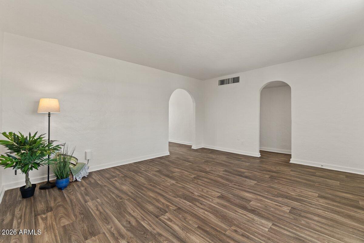 4530 N 10TH Street