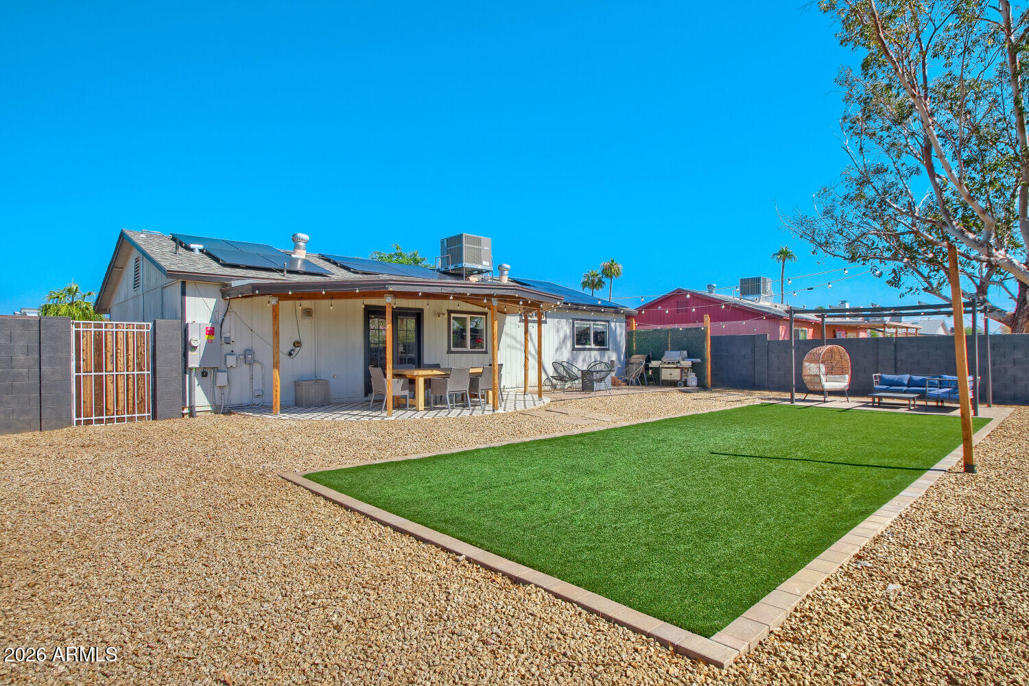2241 W MICHELLE Drive