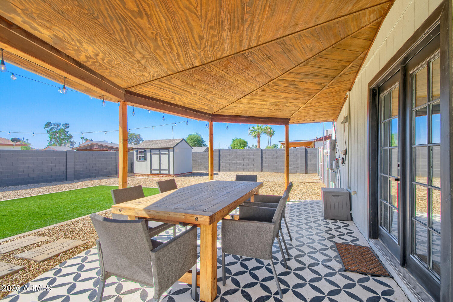 2241 W MICHELLE Drive