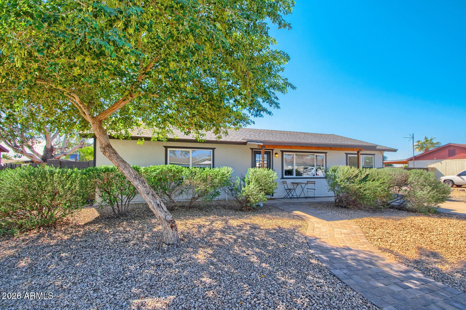 2241 W MICHELLE Drive