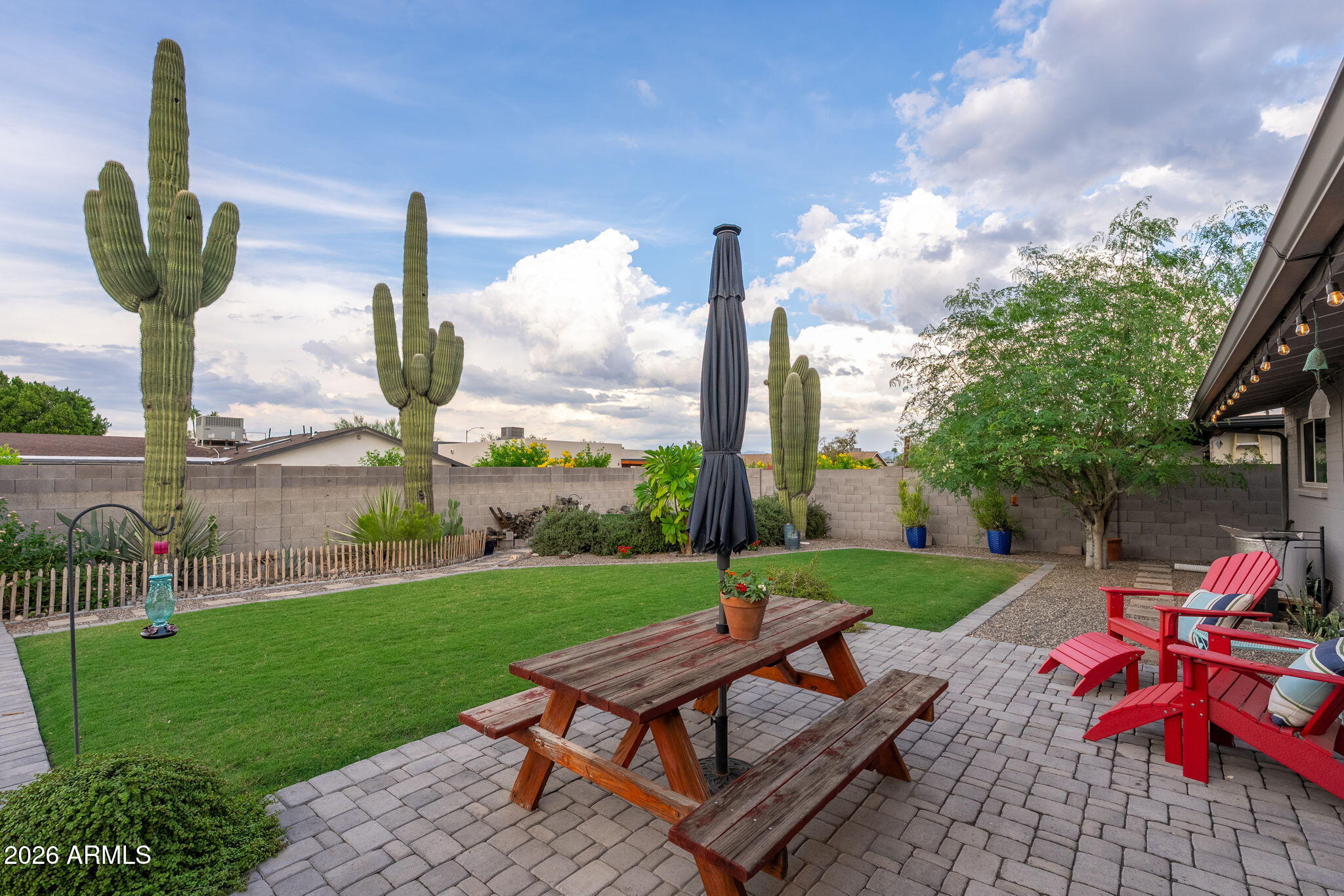 4150 E BERYL Lane