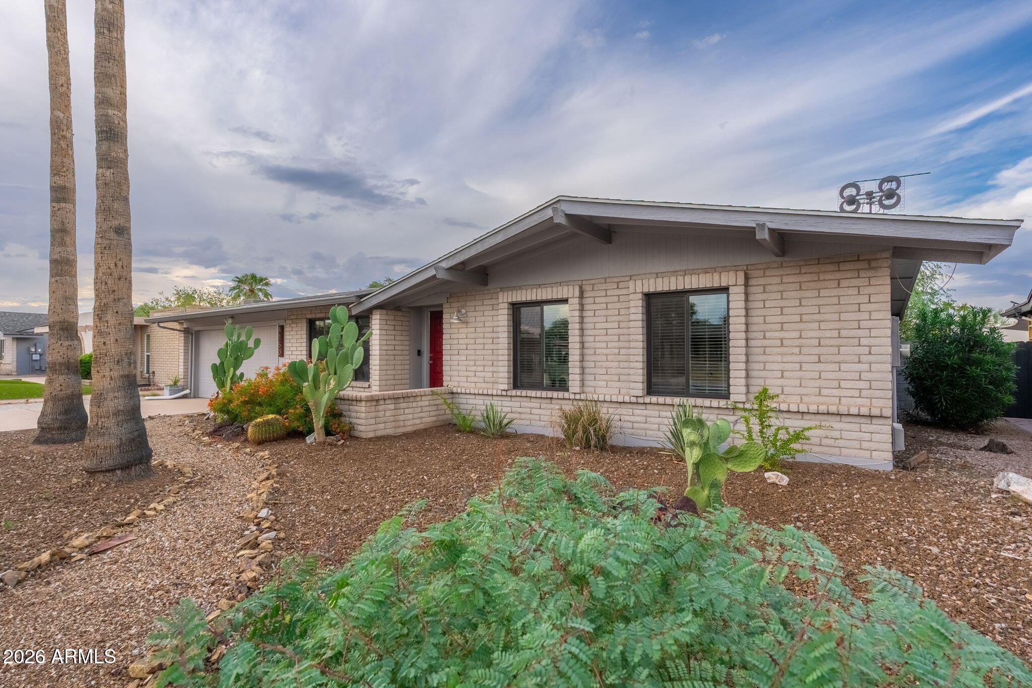 4150 E BERYL Lane
