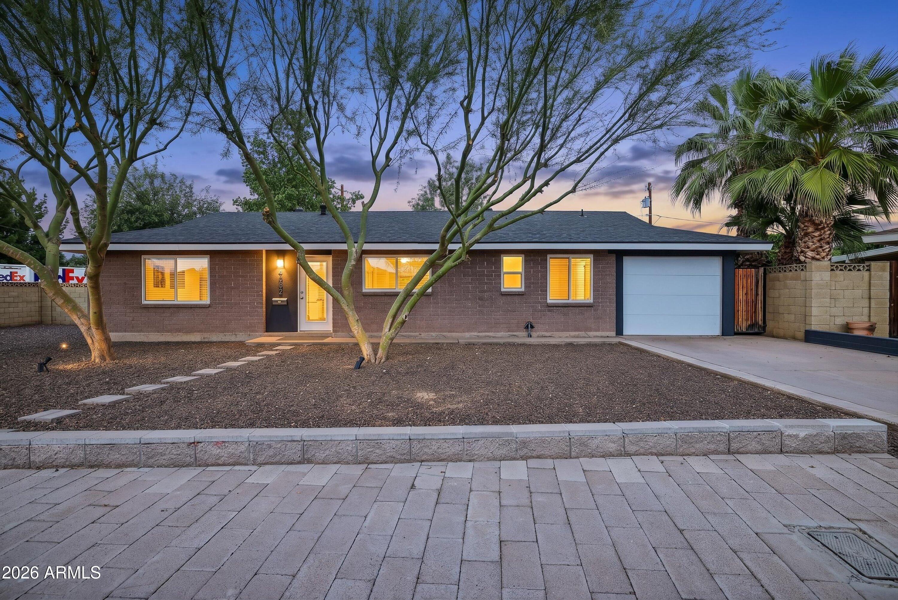 4002 E Devonshire Avenue Phoenix AZ