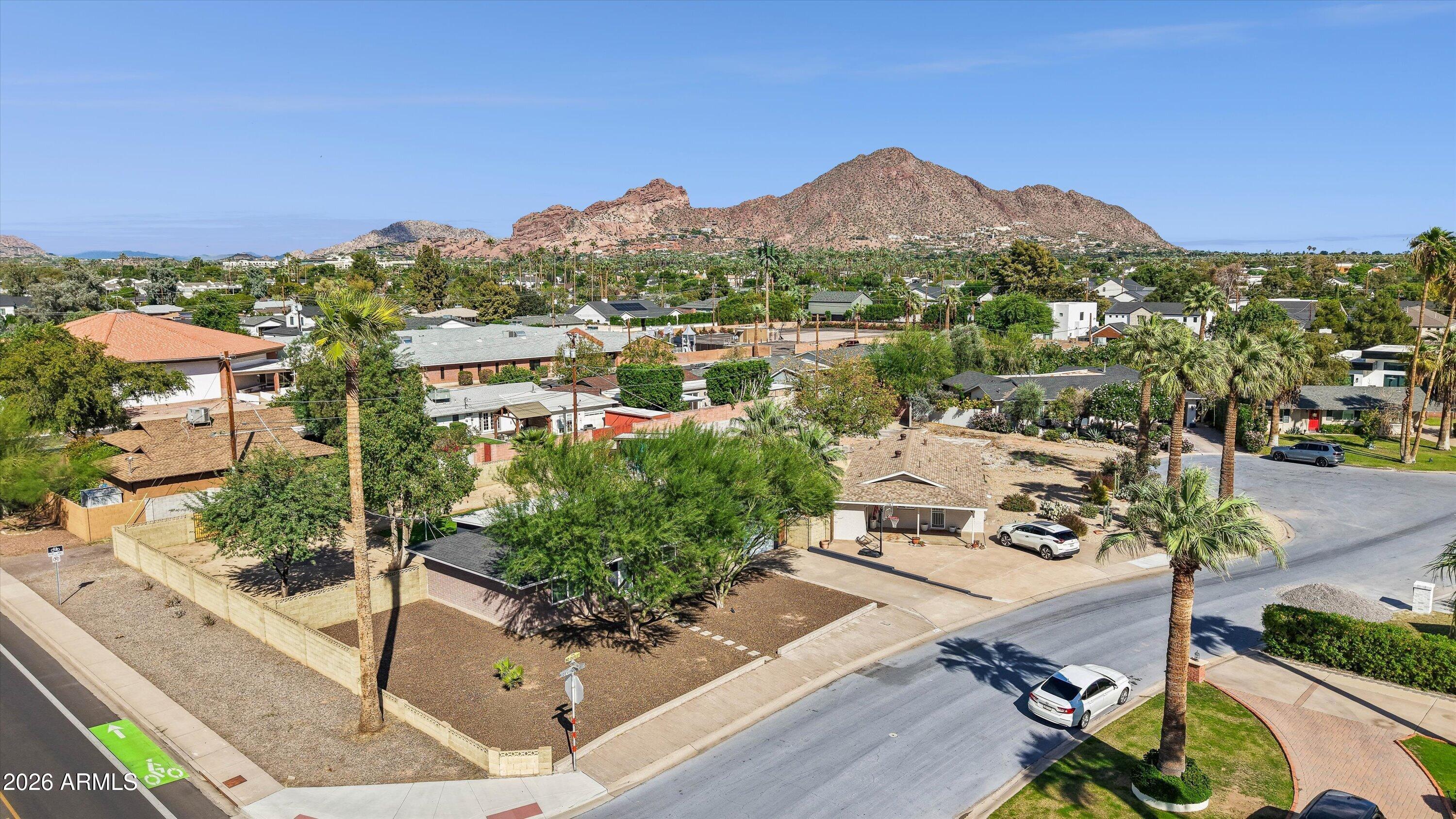 4002 E DEVONSHIRE Avenue