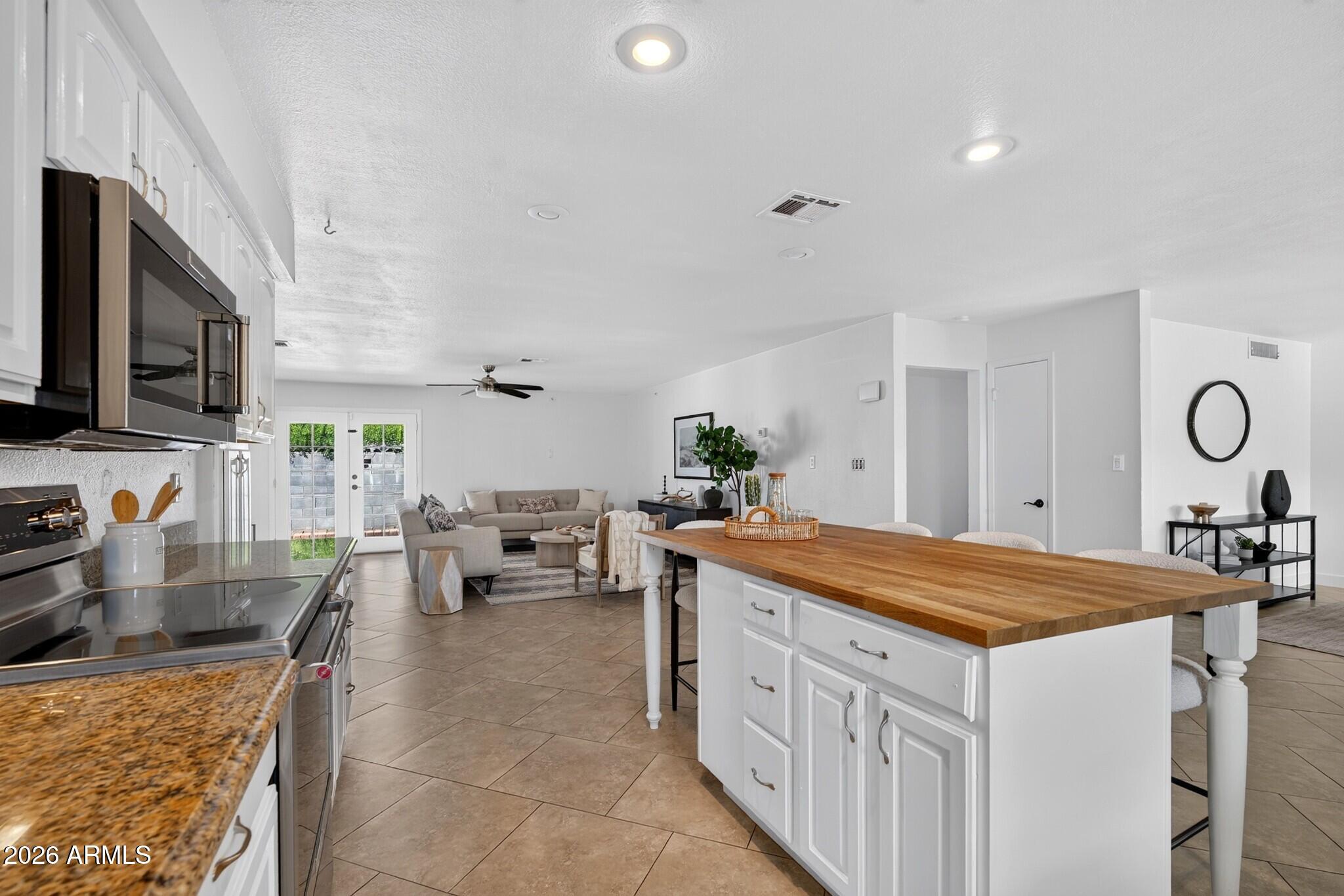 2628 N 49TH Place