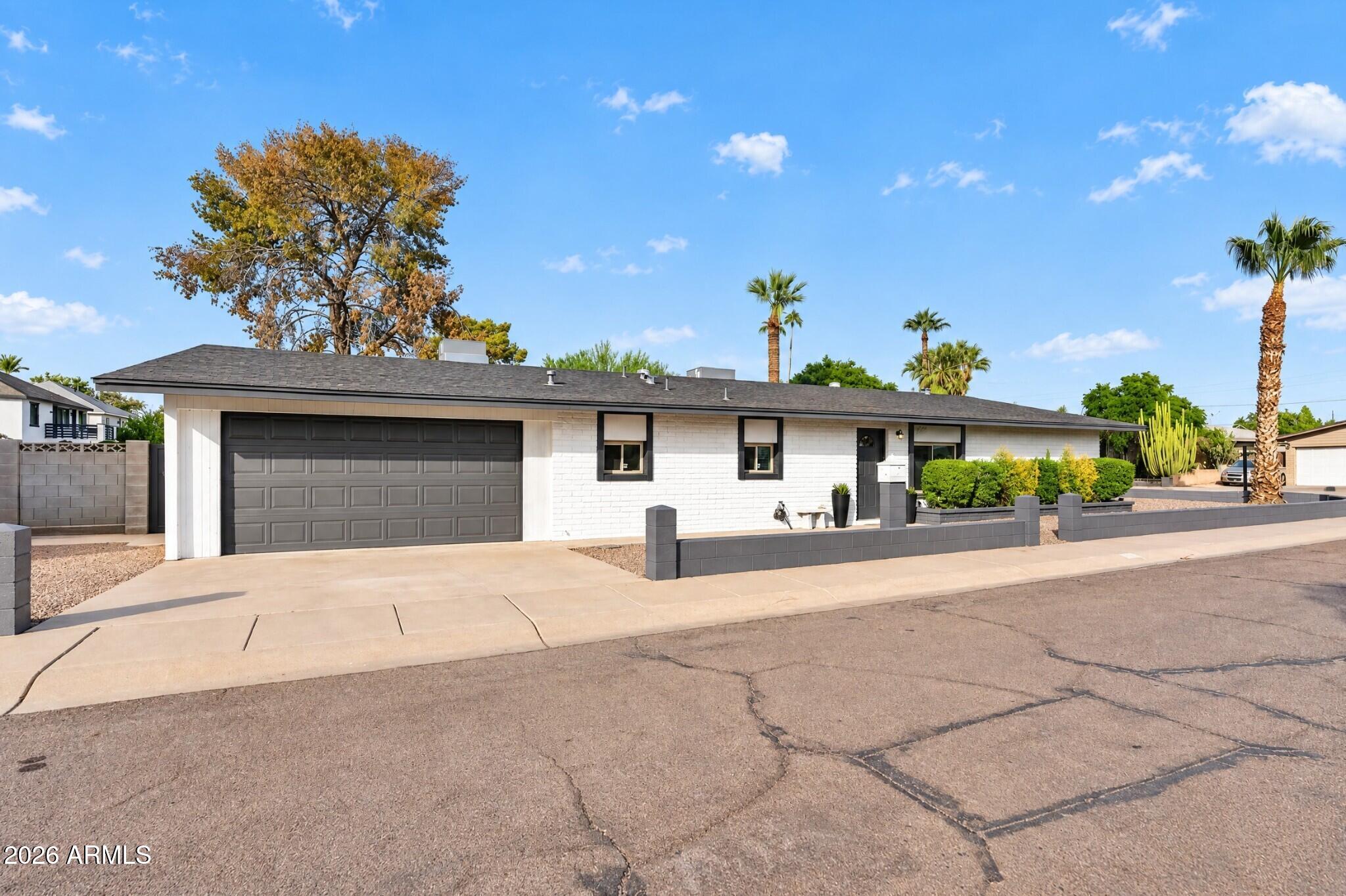 2628 N 49TH Place