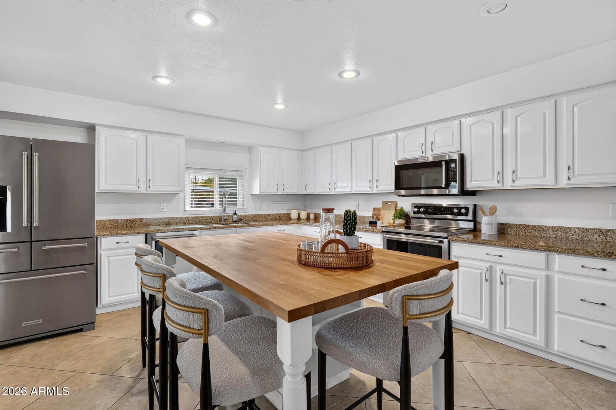 2628 N 49TH Place
