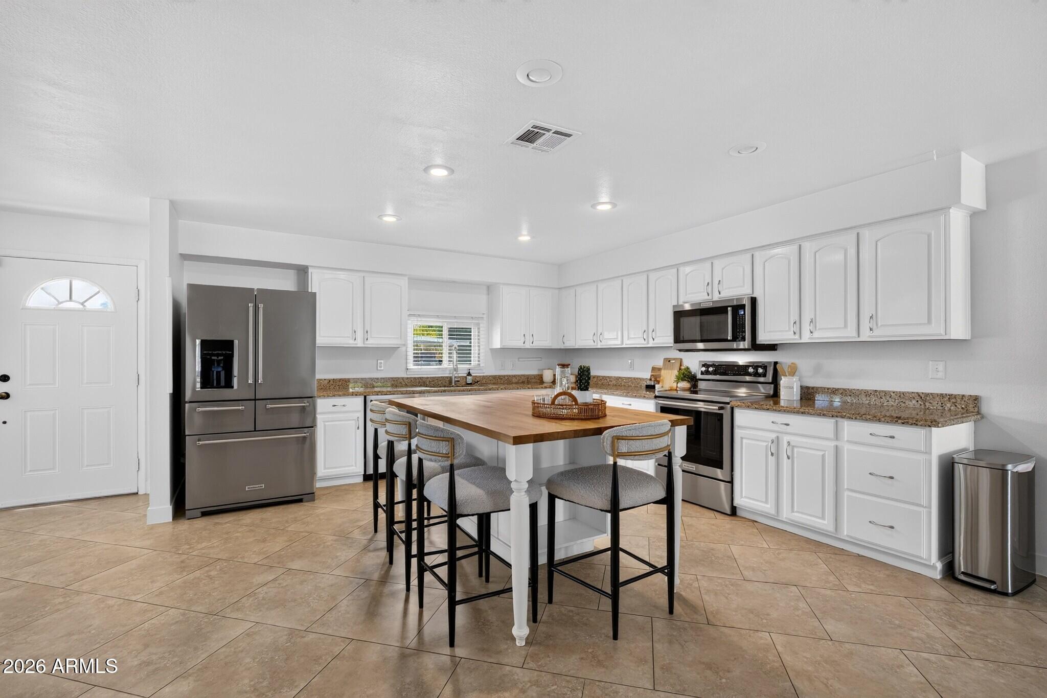2628 N 49TH Place