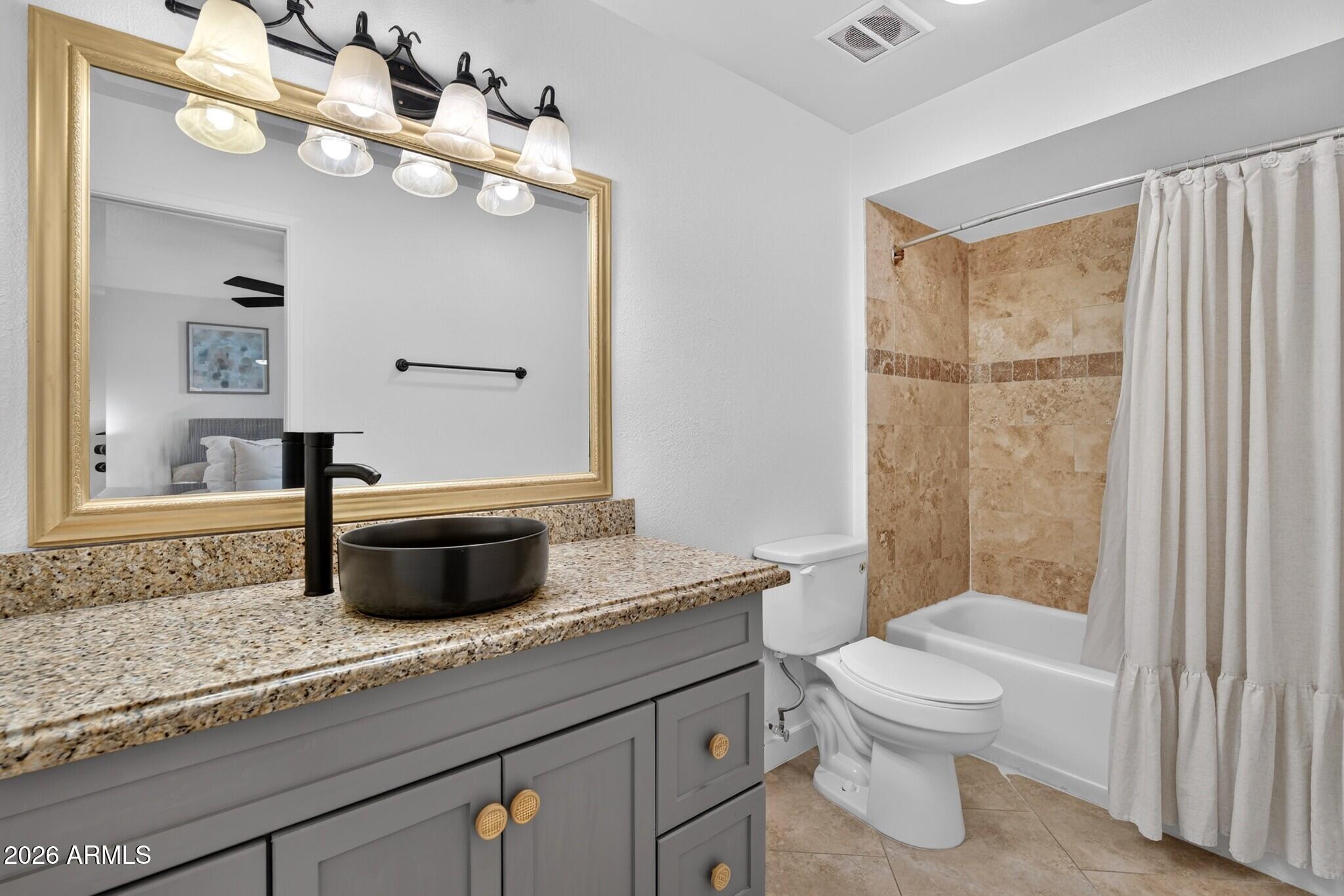 2628 N 49TH Place