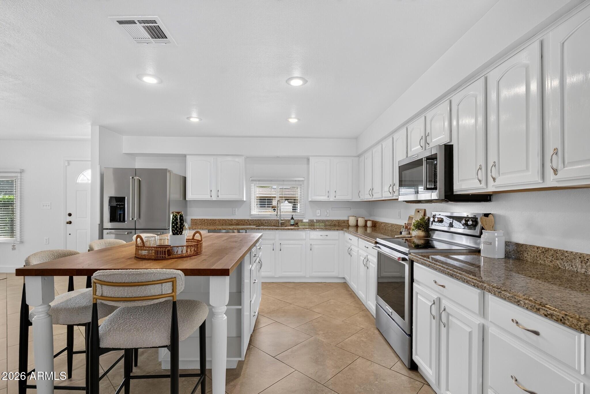 2628 N 49TH Place