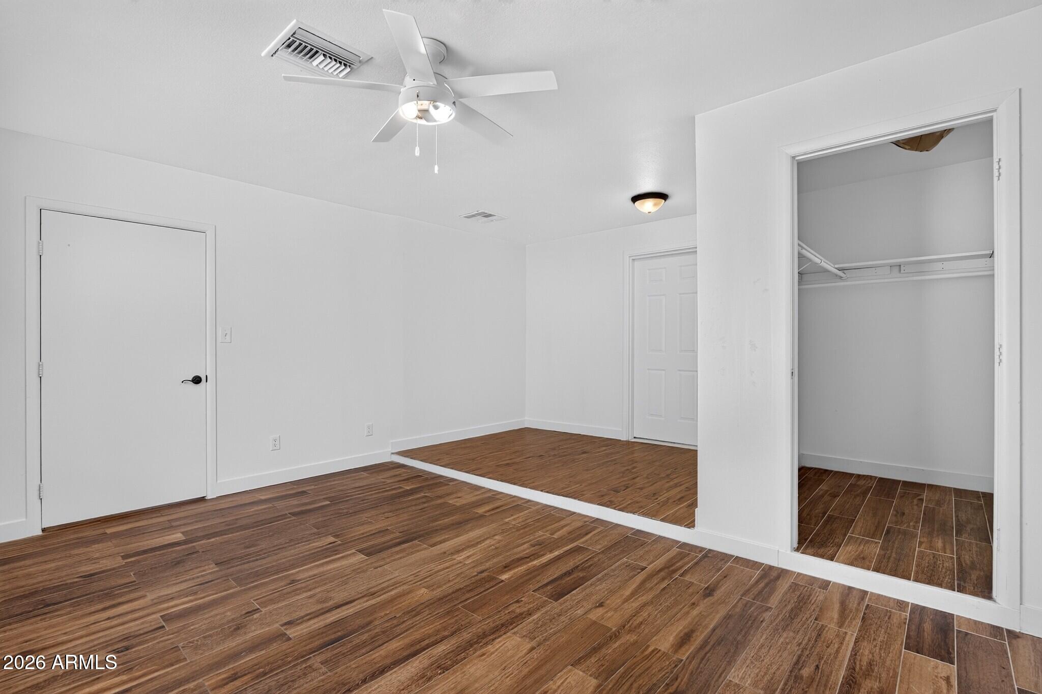 2628 N 49TH Place