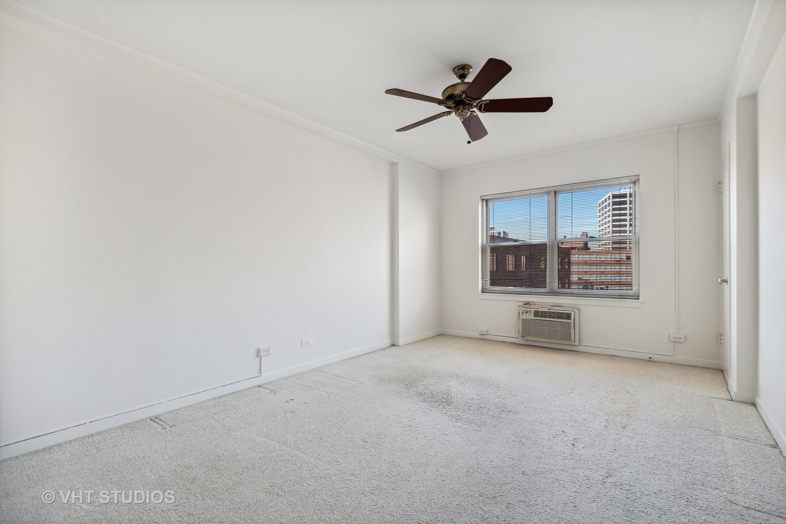 1508 Hinman Avenue Unit: 7D
