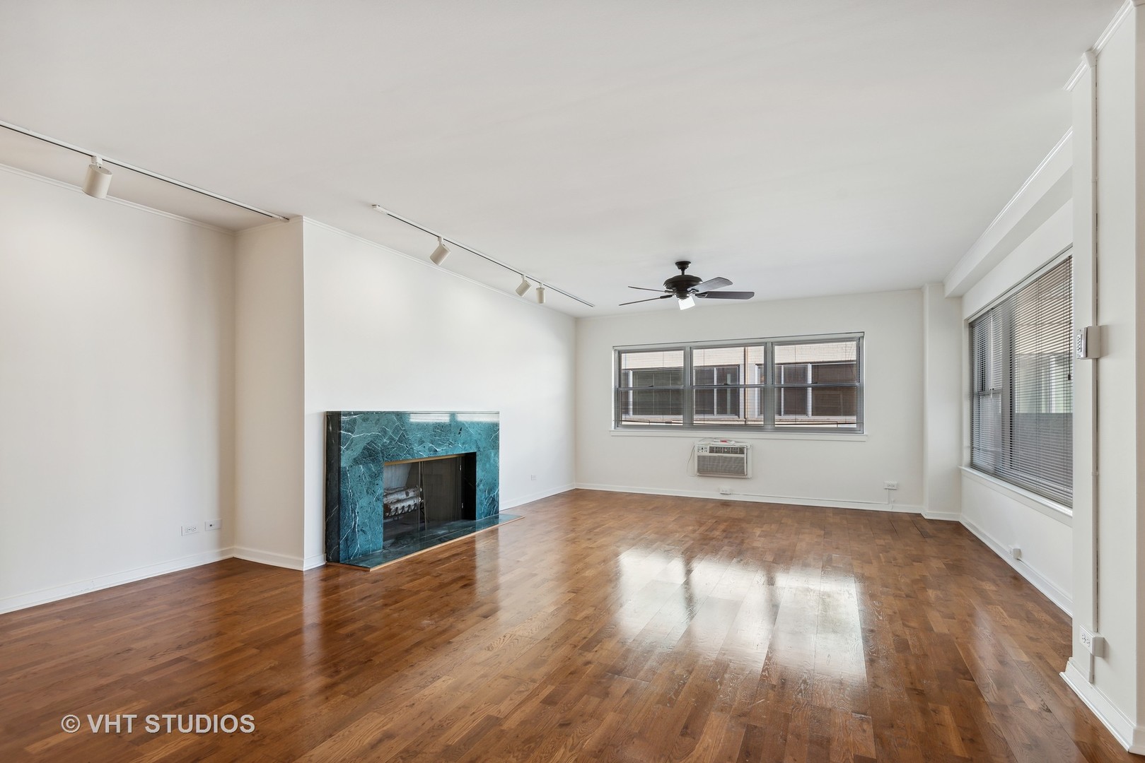 1508 Hinman Avenue Unit: 7D