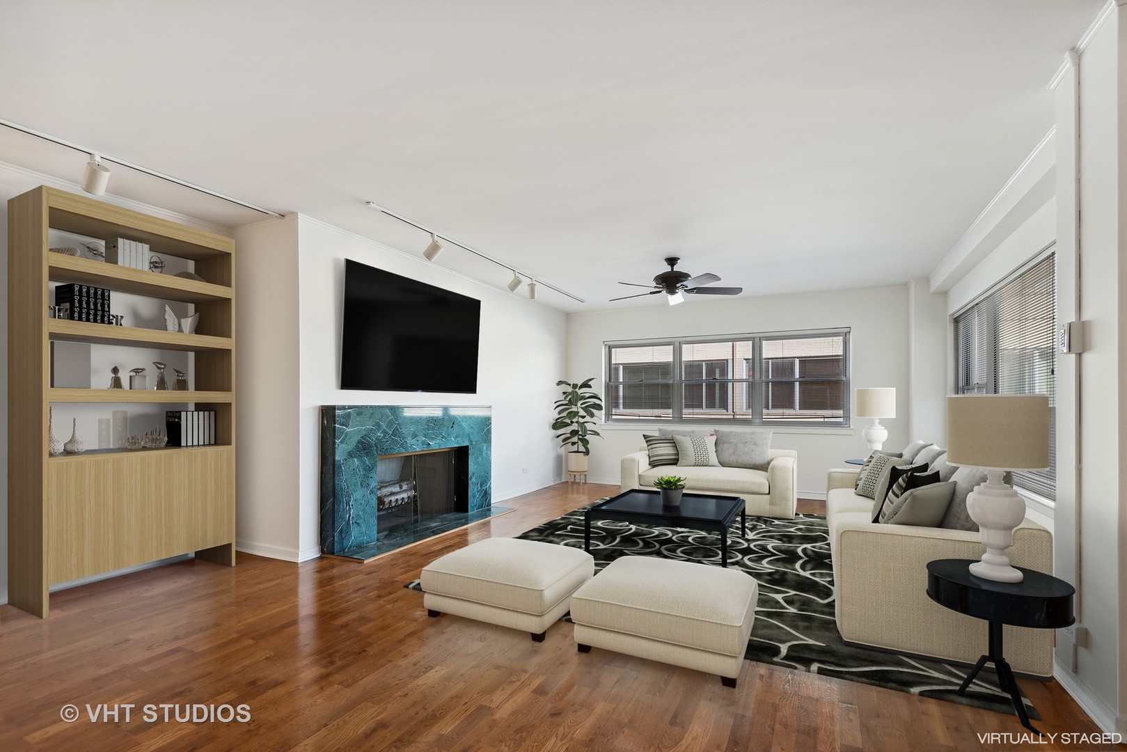 1508 Hinman Avenue Unit: 7D