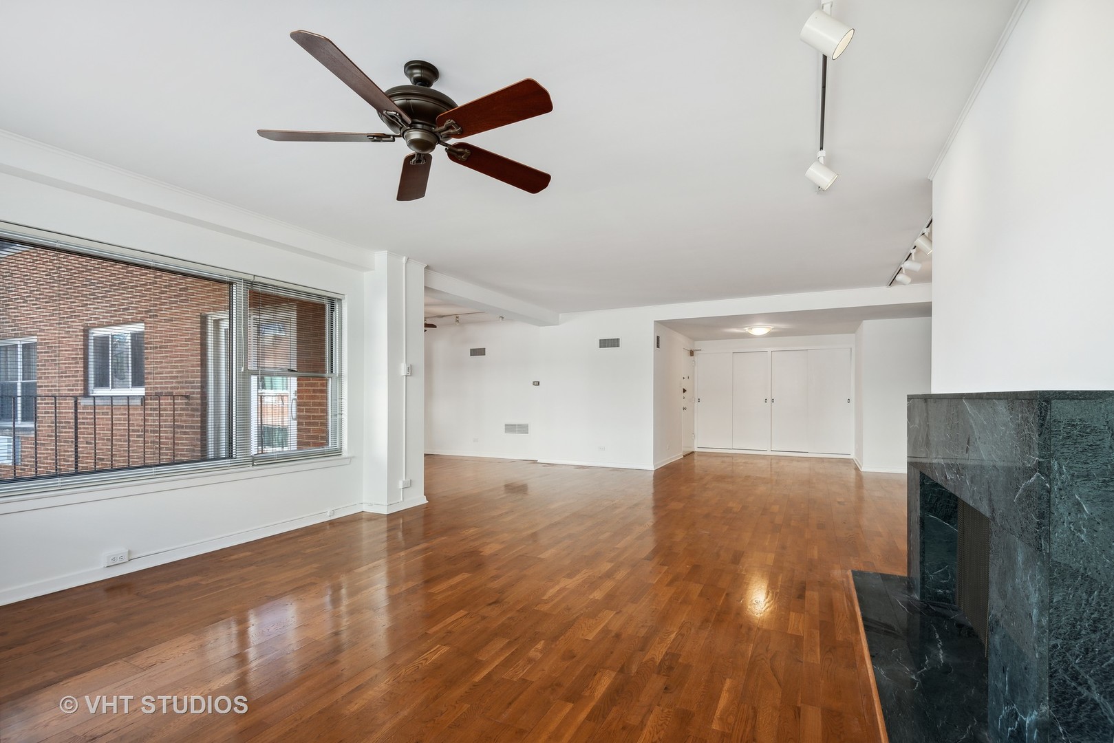 1508 Hinman Avenue Unit: 7D