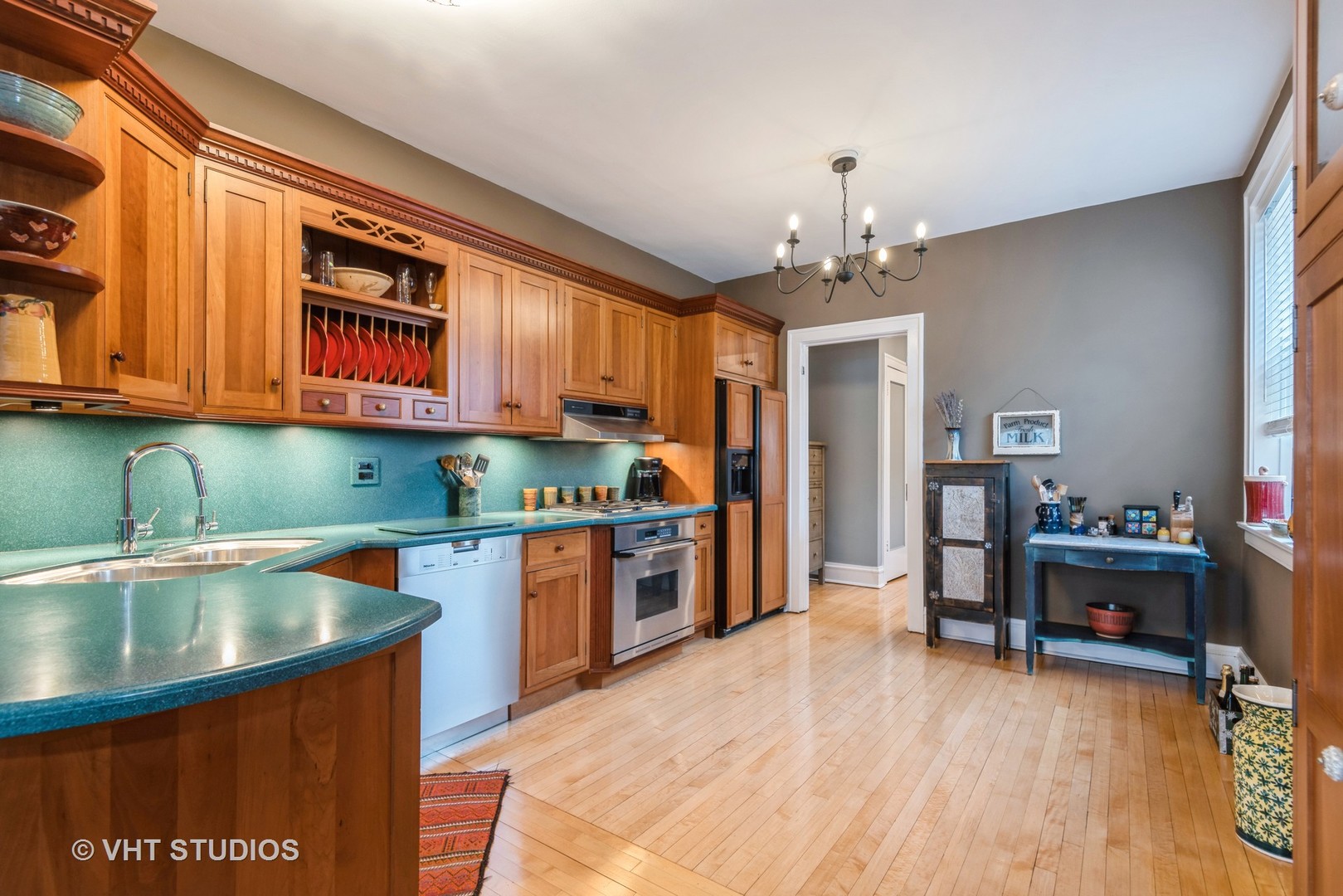 802 Forest Avenue Unit: 3