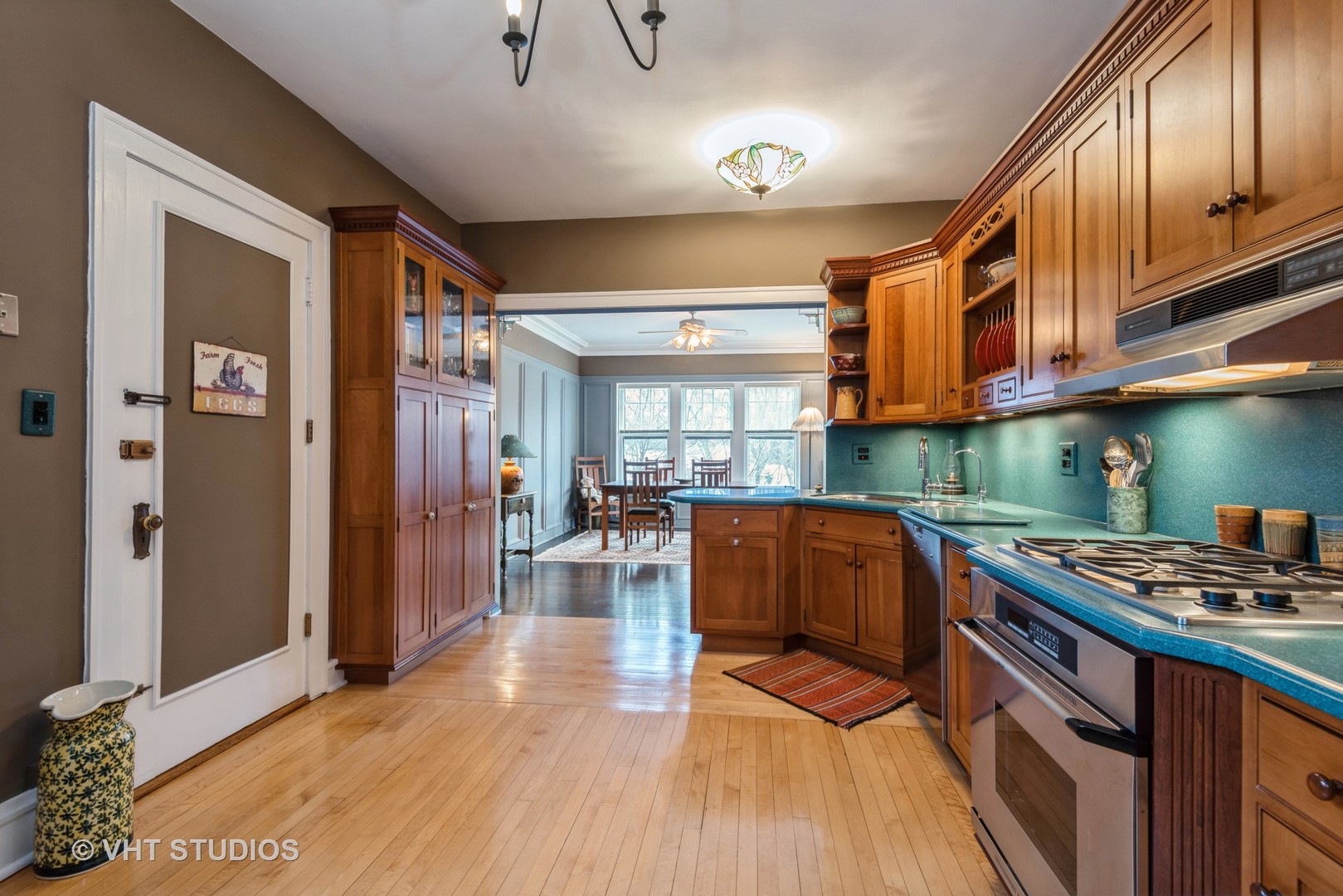 802 Forest Avenue Unit: 3