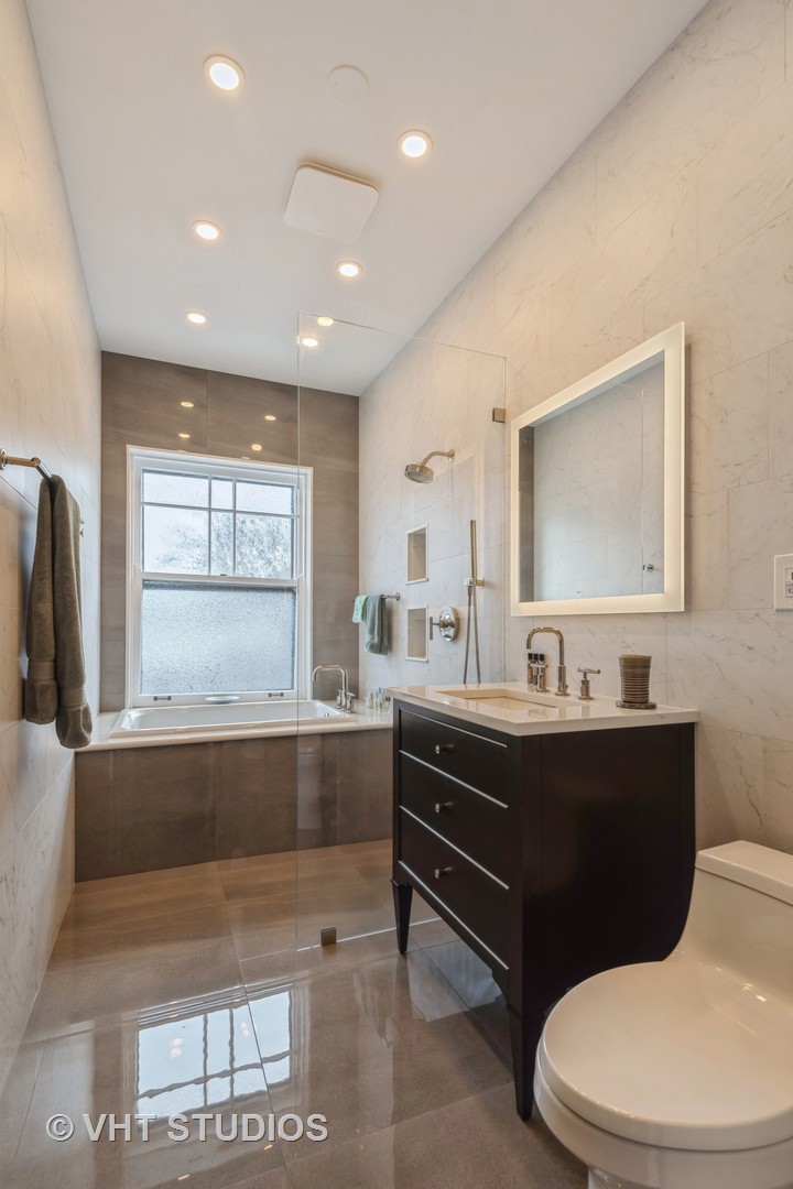 802 Forest Avenue Unit: 3
