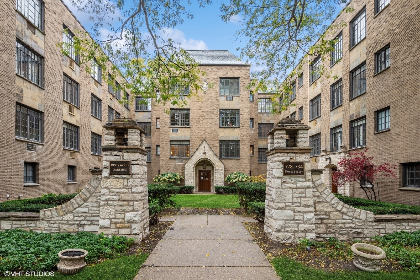 734 Noyes Street Unit: P1