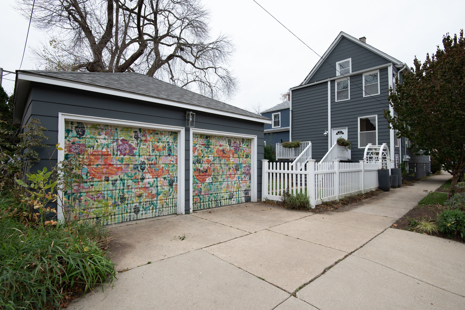 1600 Dempster Street