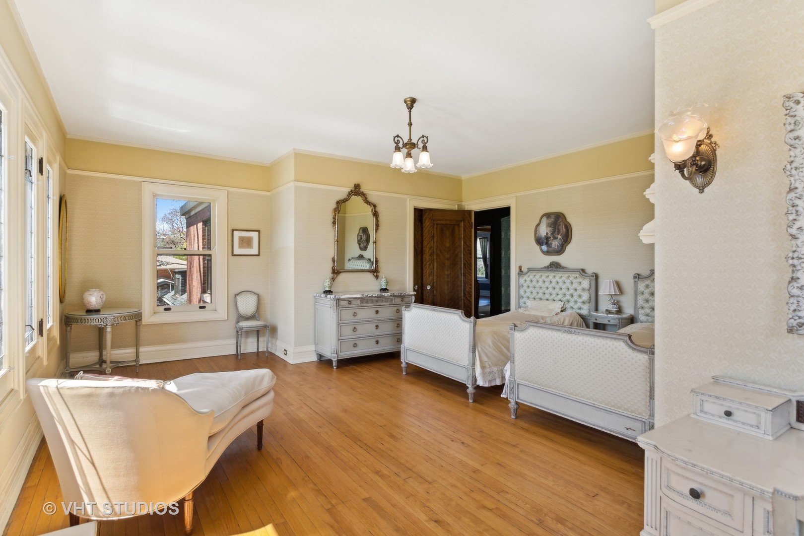 1000 Forest Avenue