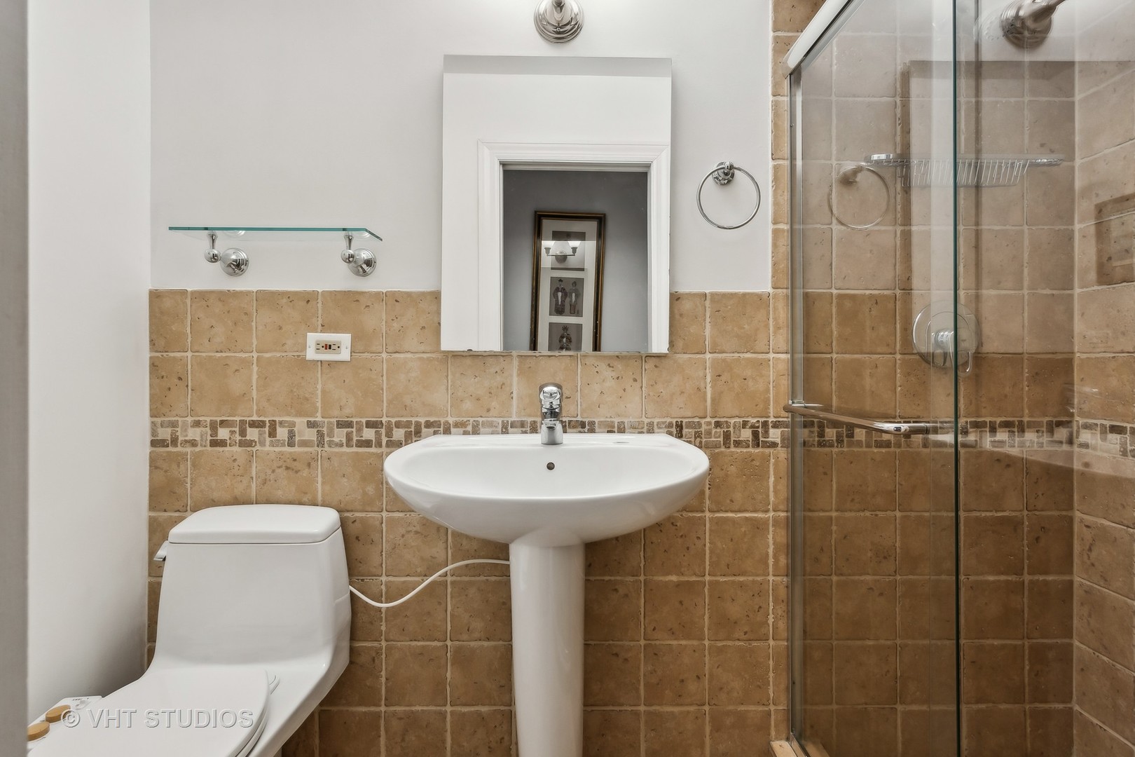 822 Hinman Avenue Unit: 3S