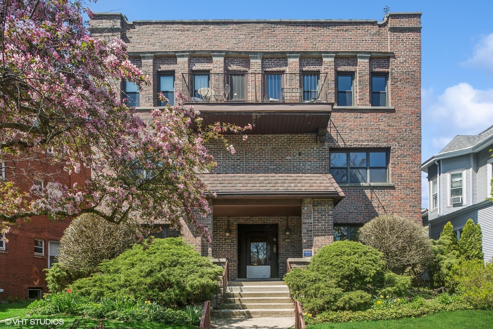 822 Hinman Avenue Unit: 3S