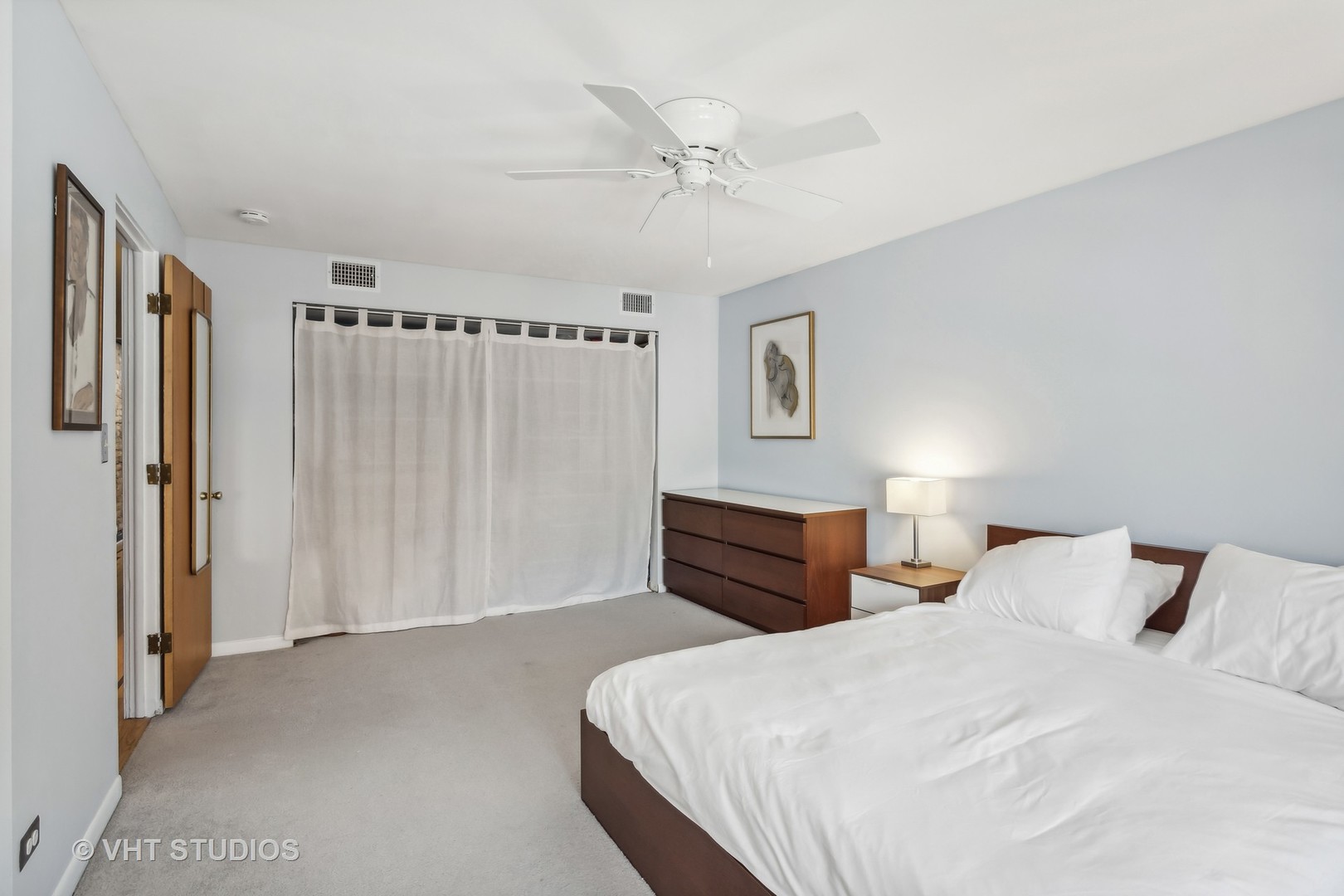 822 Hinman Avenue Unit: 3S