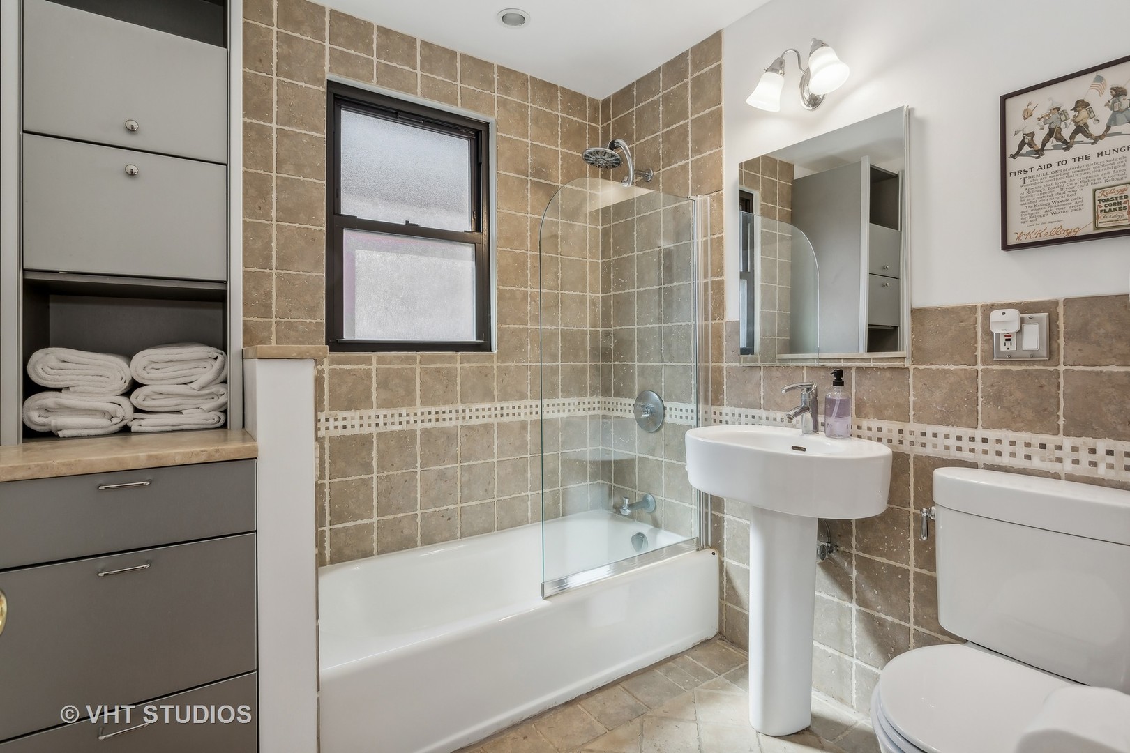 822 Hinman Avenue Unit: 3S