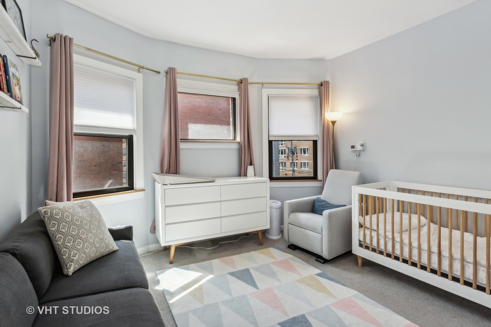 822 Hinman Avenue Unit: 3S