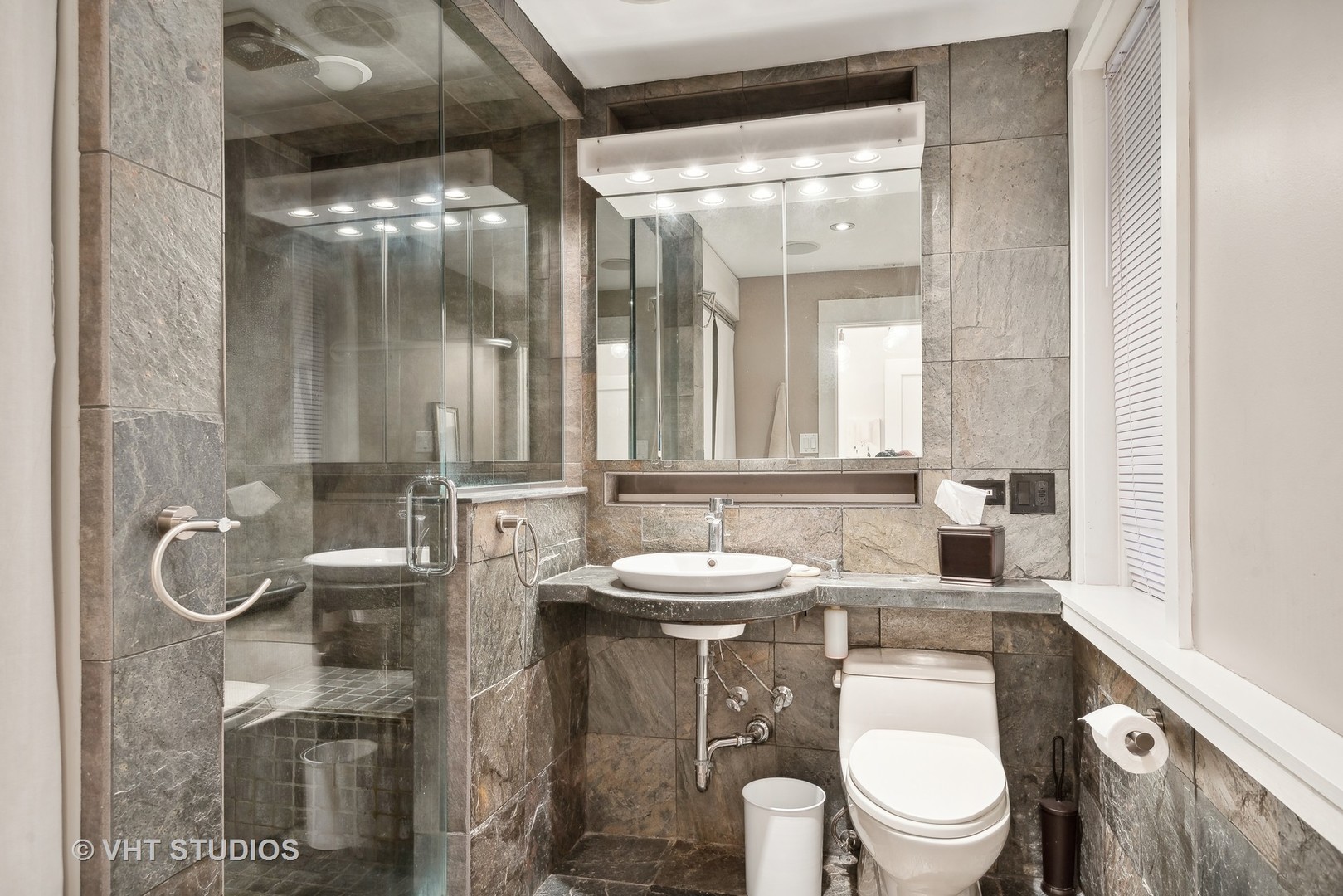 524 Sheridan Road Unit: 2A