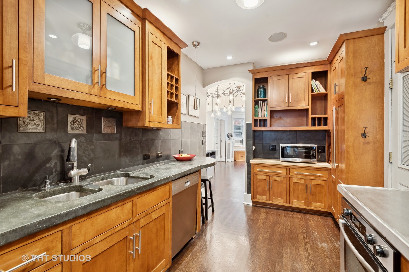524 Sheridan Road Unit: 2A