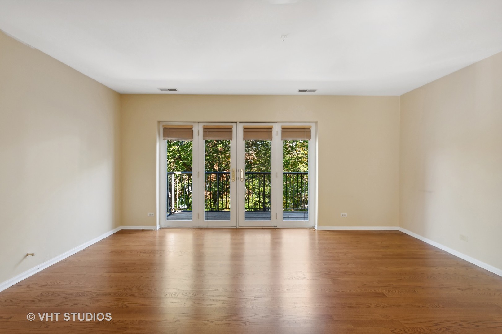 1319 Chicago Avenue Unit: 302