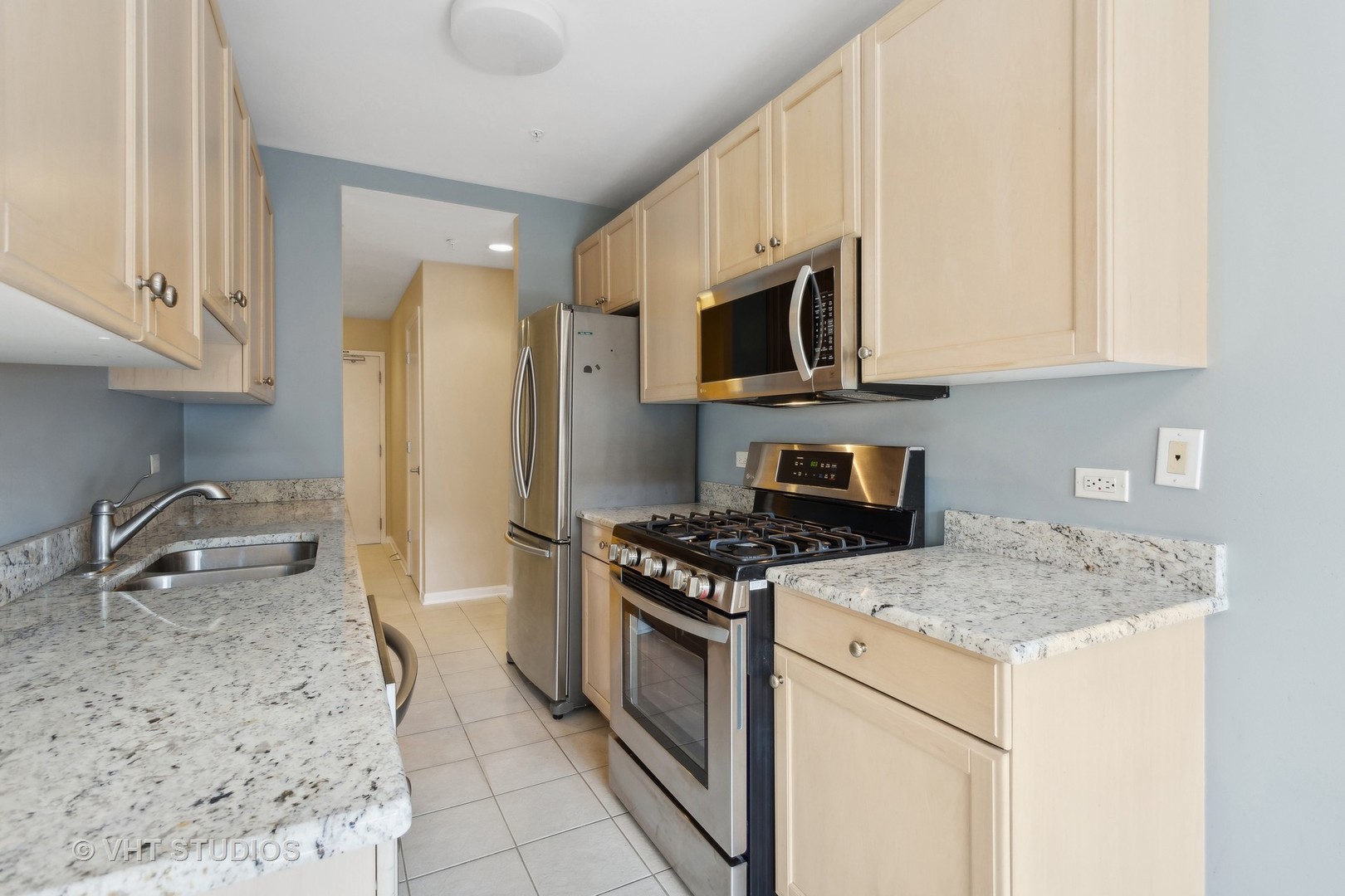1319 Chicago Avenue Unit: 302