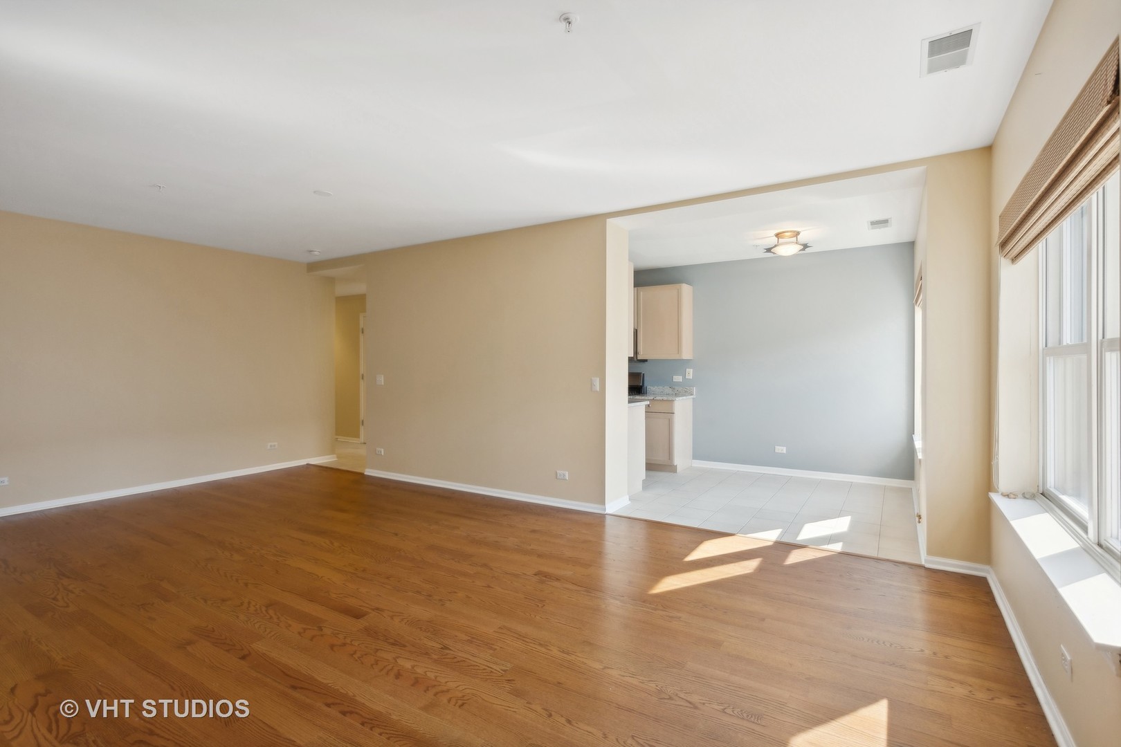 1319 Chicago Avenue Unit: 302
