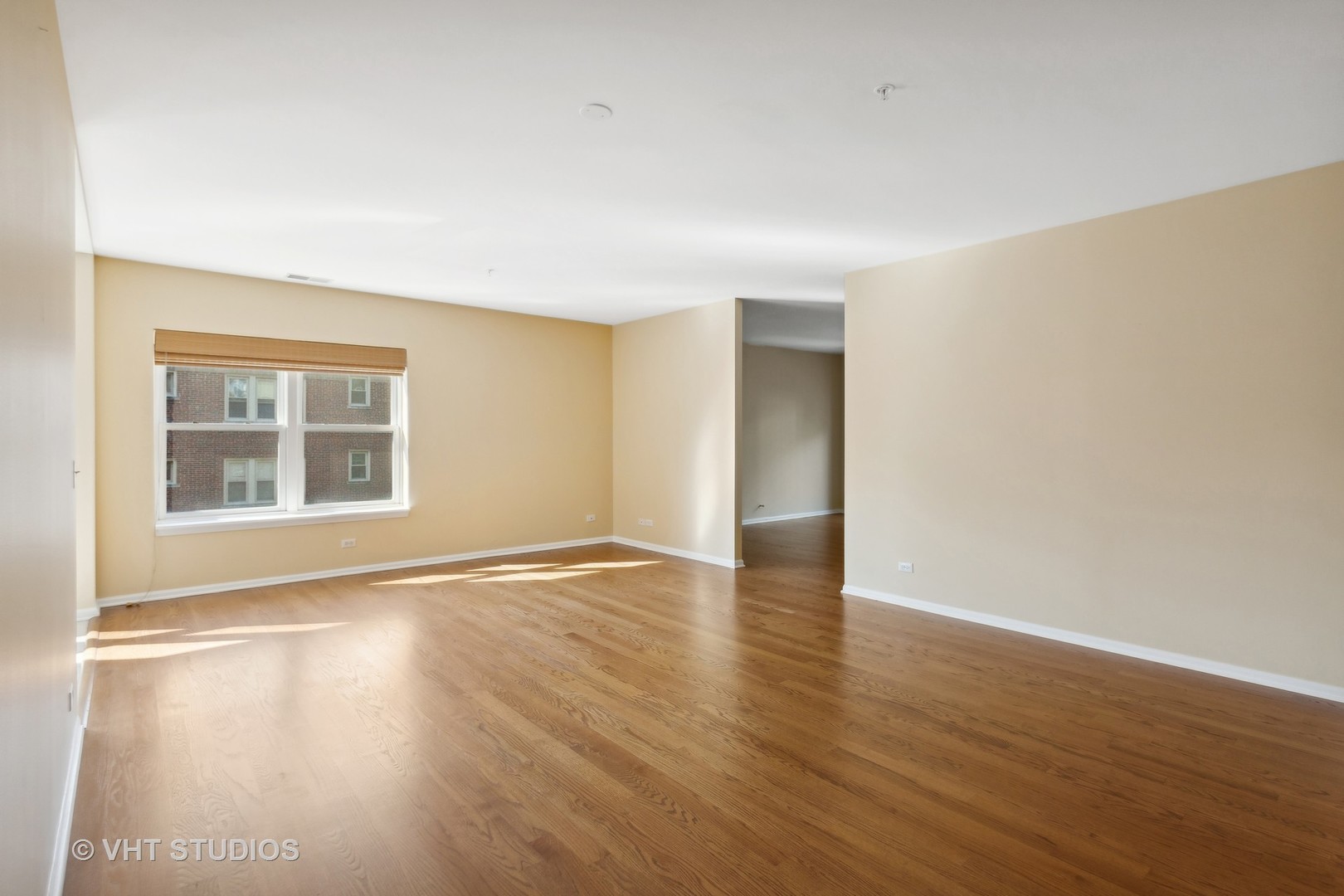 1319 Chicago Avenue Unit: 302