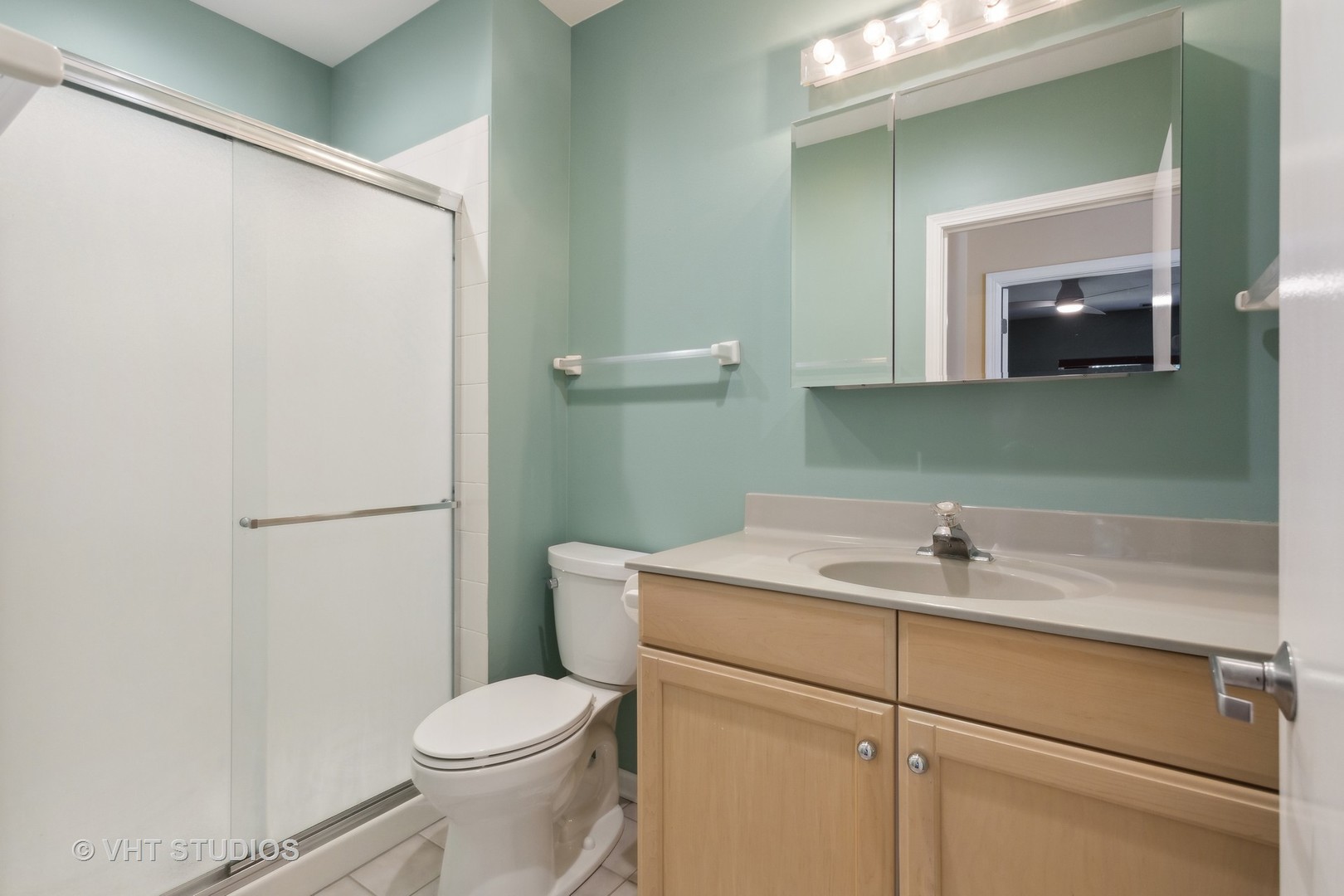 1319 Chicago Avenue Unit: 302