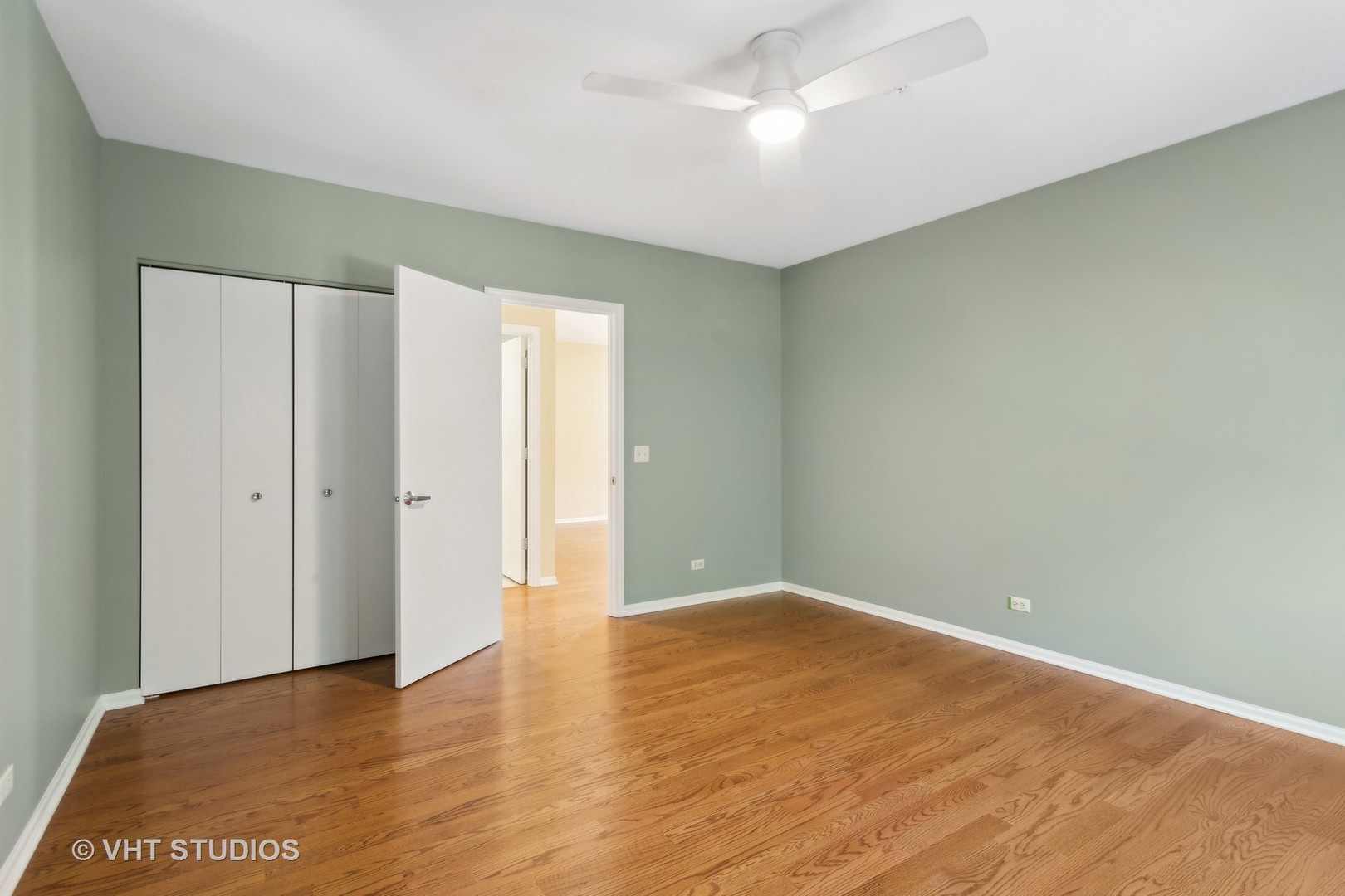 1319 Chicago Avenue Unit: 302