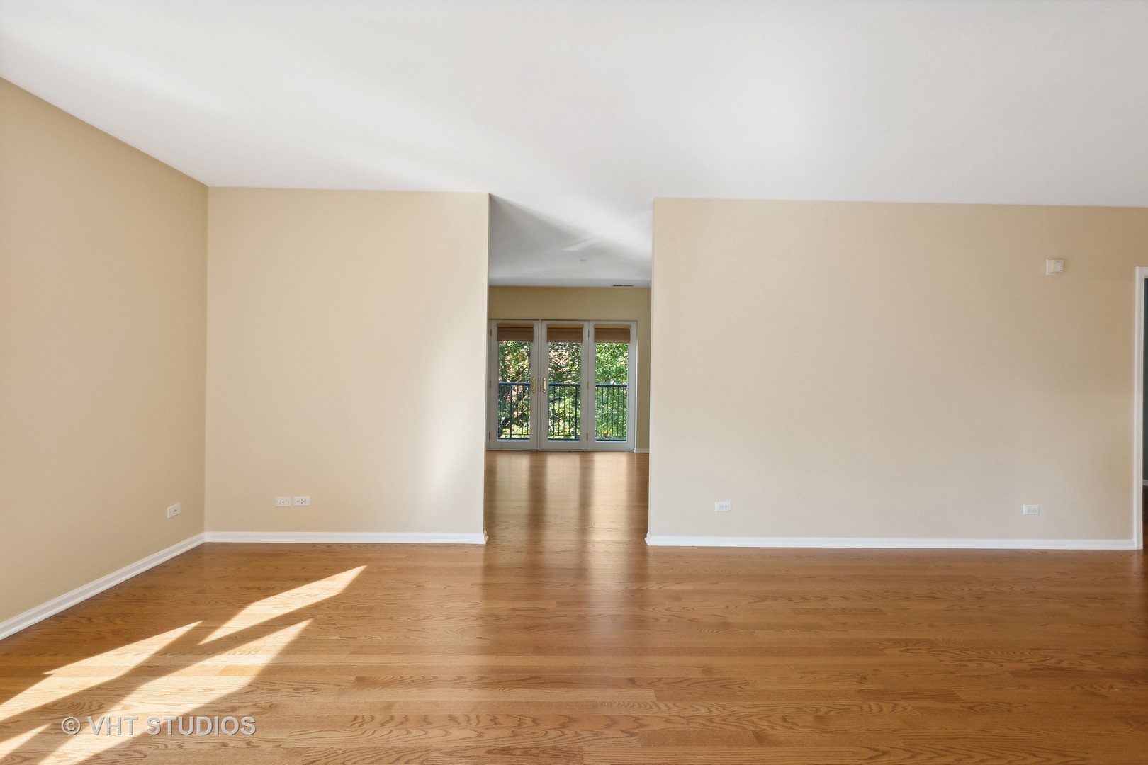 1319 Chicago Avenue Unit: 302
