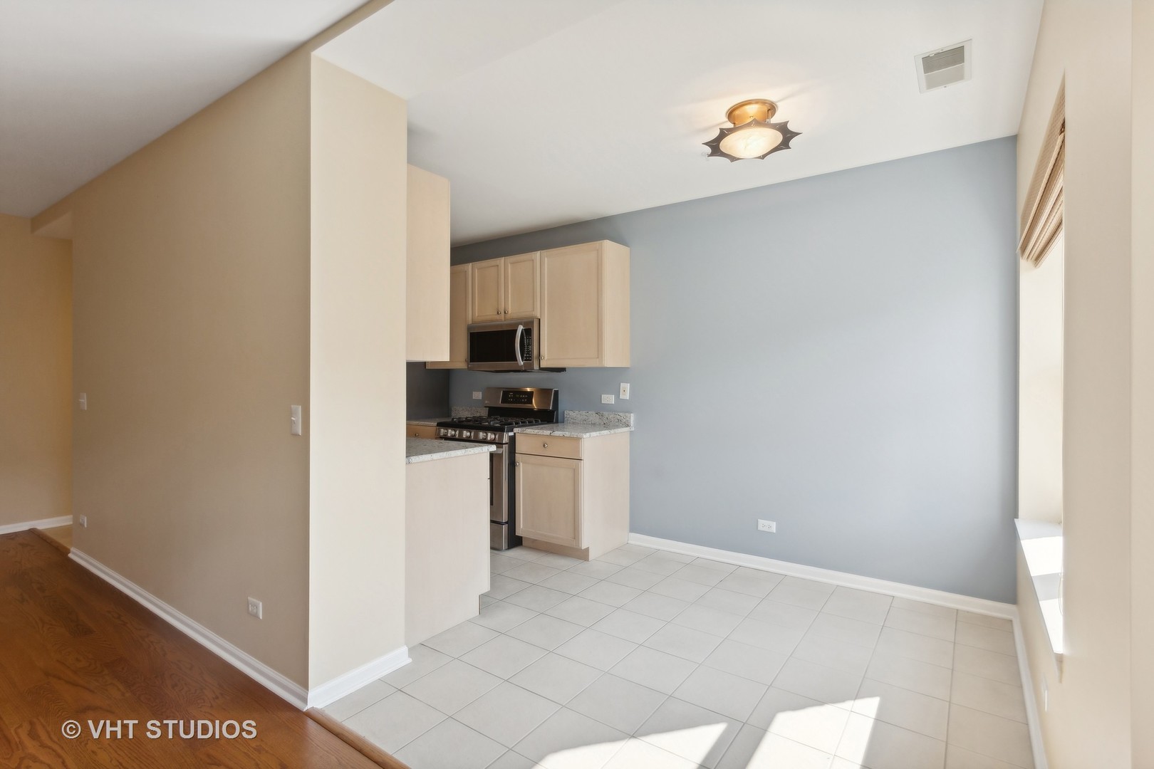 1319 Chicago Avenue Unit: 302