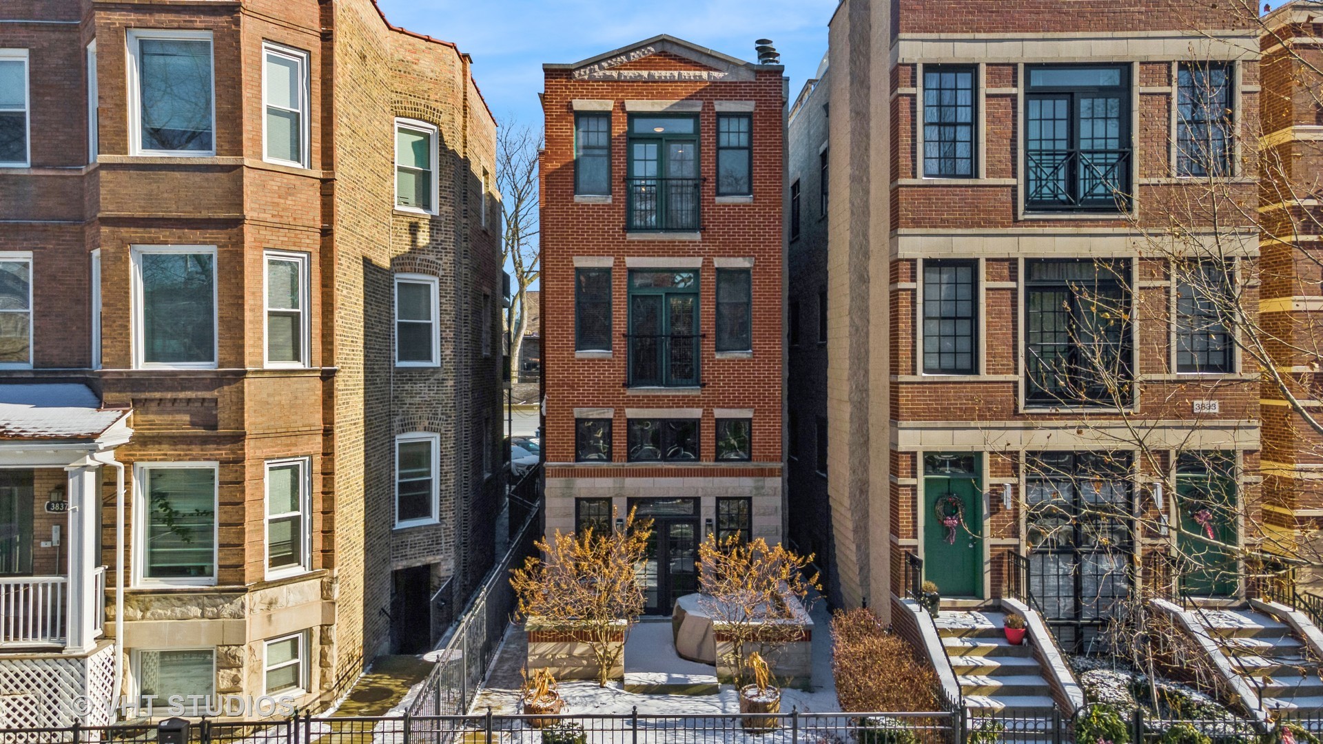 3835 N Greenview Avenue Unit: 3